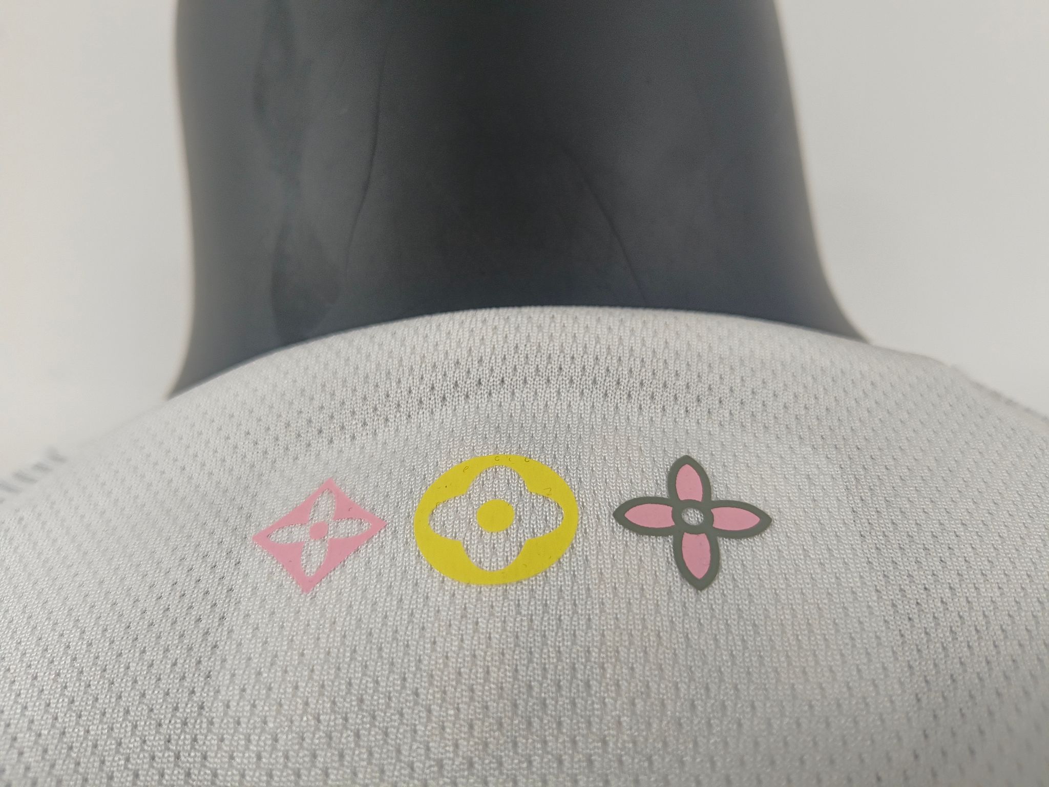 Real Madrid 2025/26 Special Shirt (Gray/ White)_4