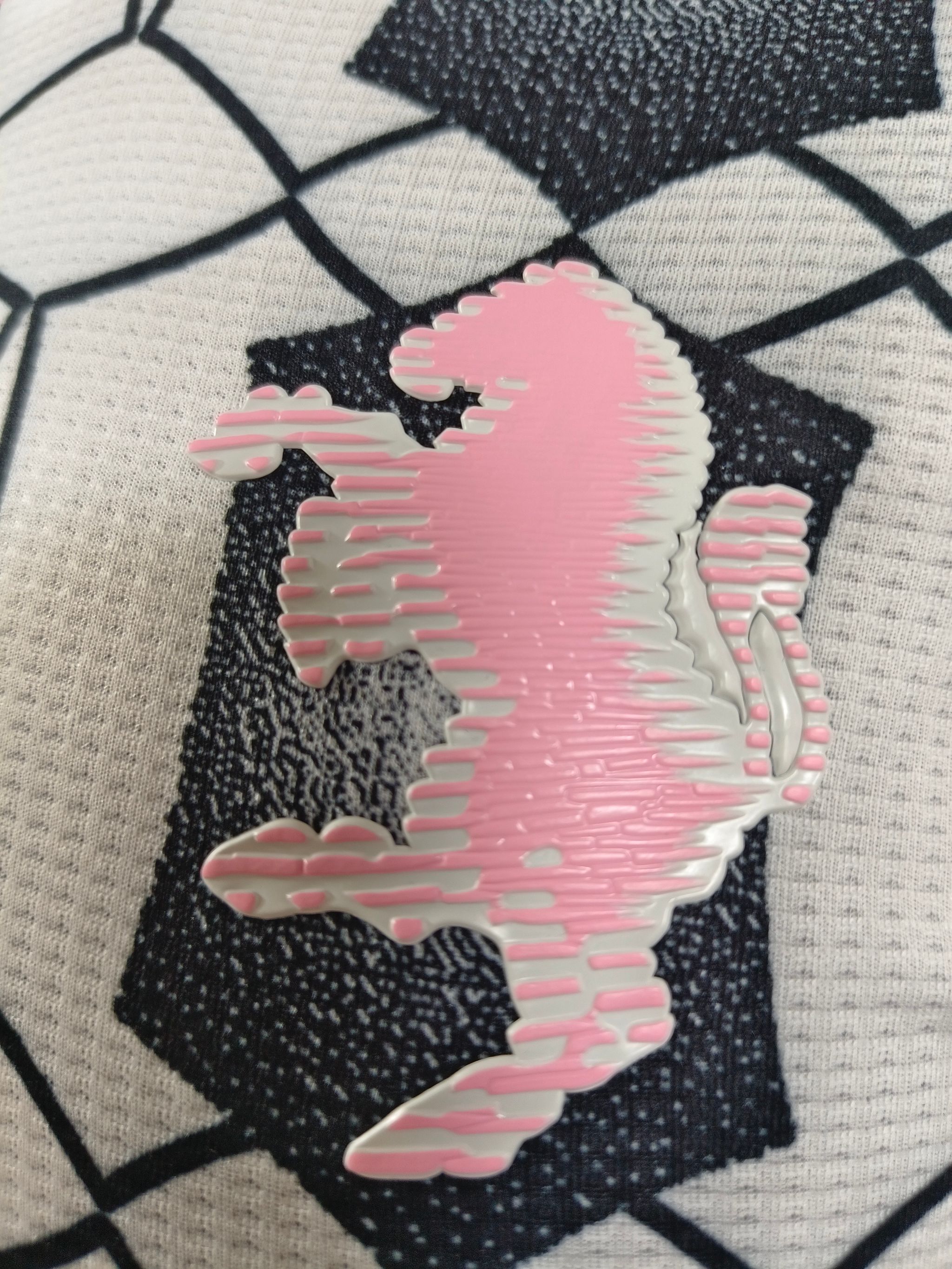 Juventus 2025/26 Tarvel Shirt 6(White / Black / Pink)_3