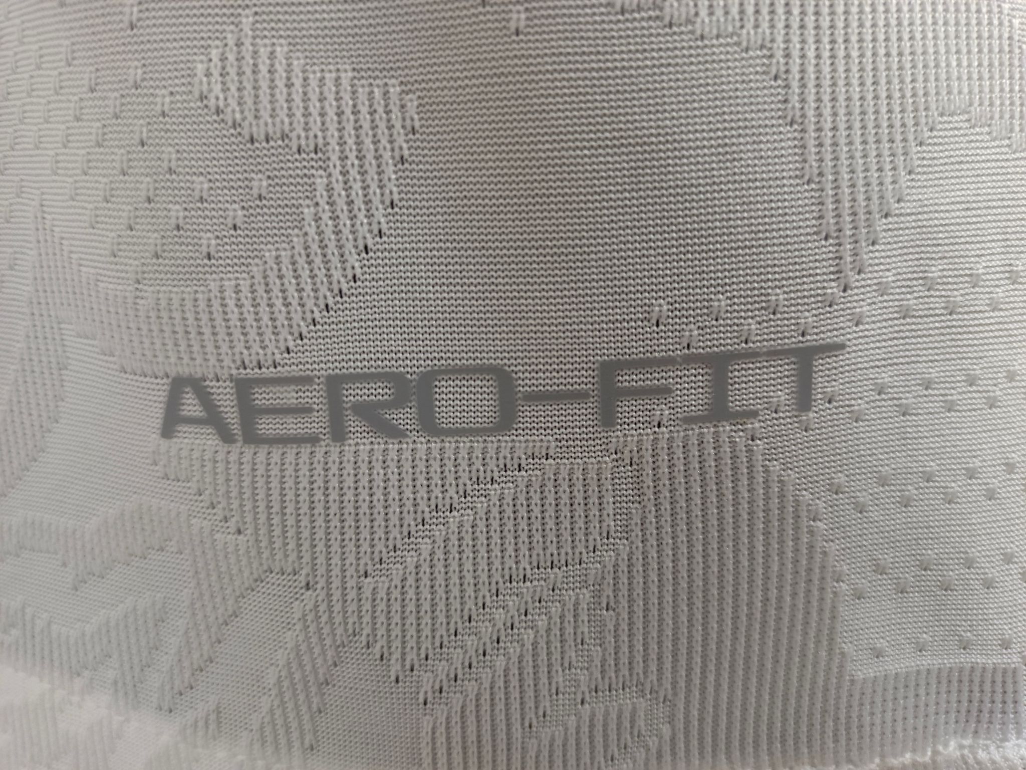 England 2026 World Cup Home Shirt (White / Navy / Red)_5