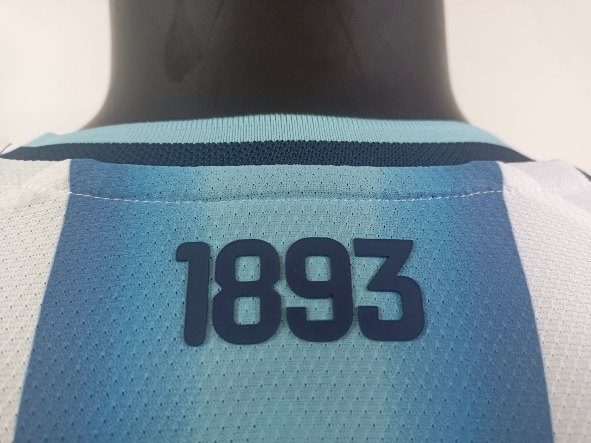 Argentina 2026 World Cup Home Shirt (White / Sky blue / Black)_5