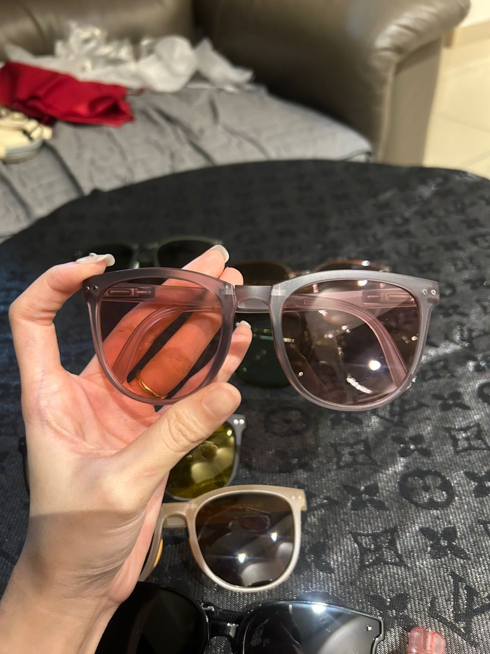 แว่นตากันแดด🕶️ กรองแสง ☀️ใส่เก็บทรงงับน้อนๆ💖พร้อมกล่อง⚡️_14