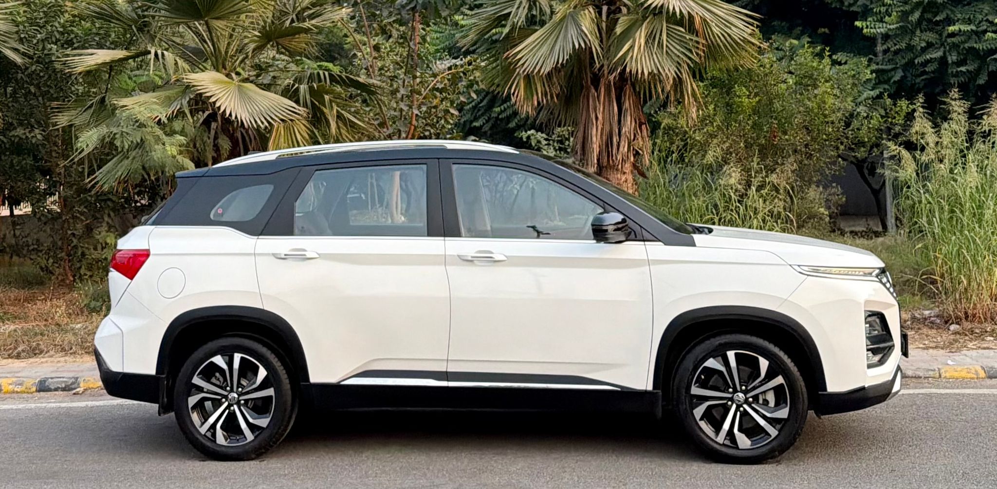 MG Hector Plus | Petrol | Delhi | 2023_2