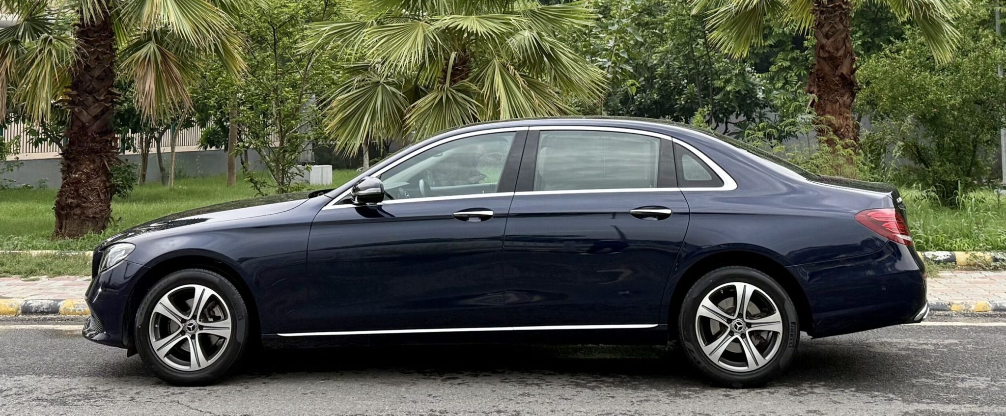 Mercedes E200 | Petrol | Uttar Pradesh | 2019_4