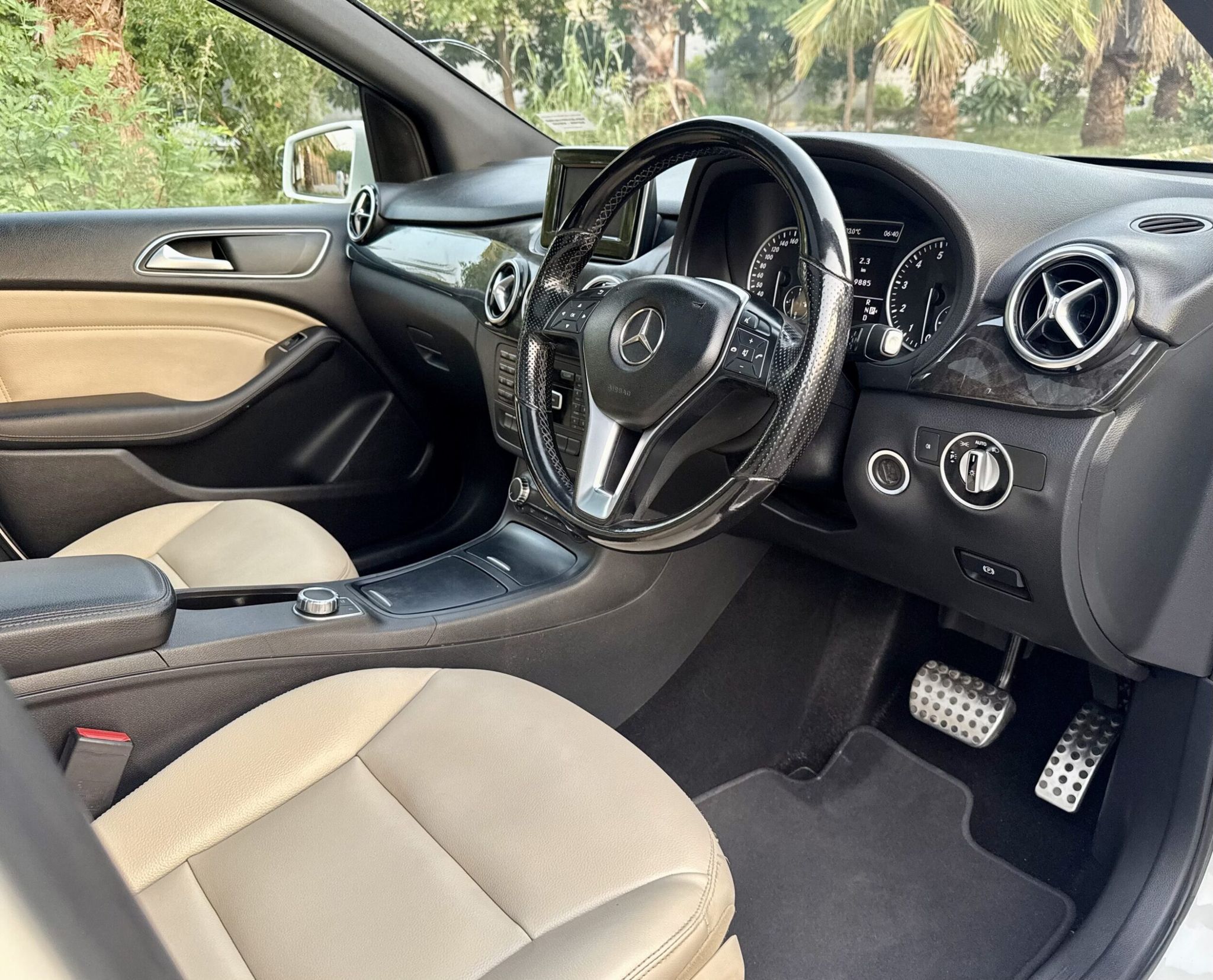 Mercedes B180 | Petrol | Delhi | 2012_7