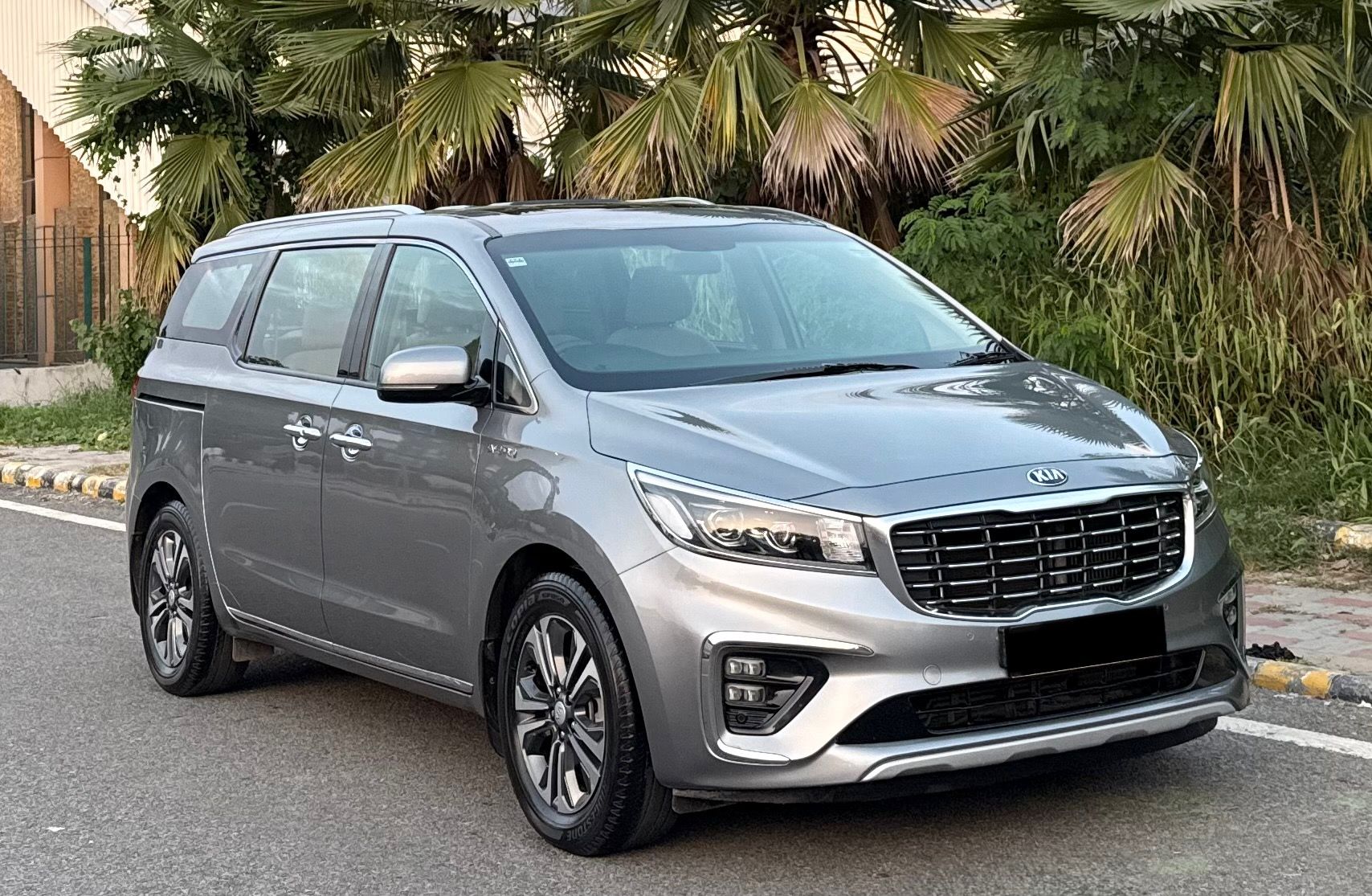 Kia Carnival | Diesel | Delhi | 2020_1
