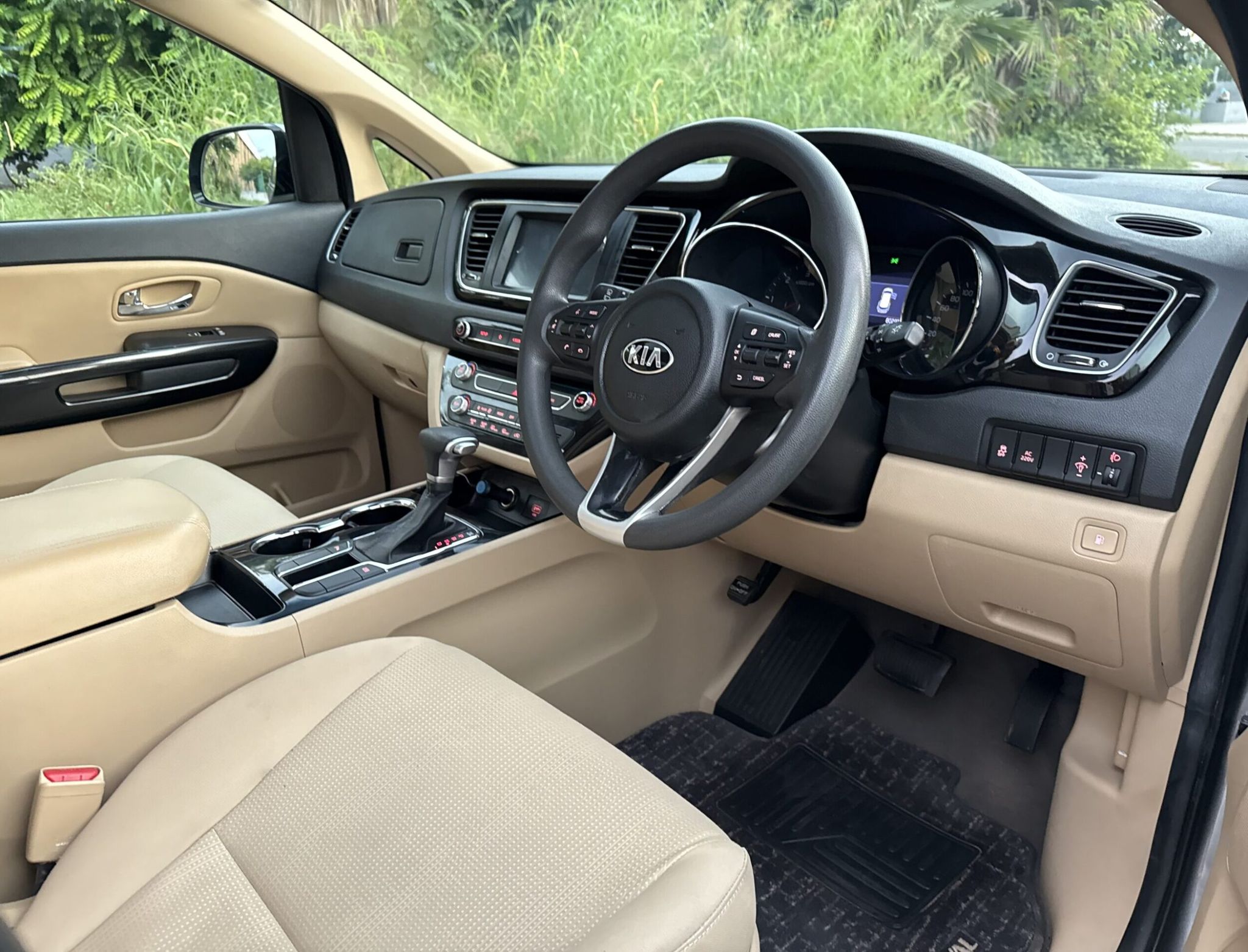 Kia Carnival | Diesel | Delhi | 2020_7