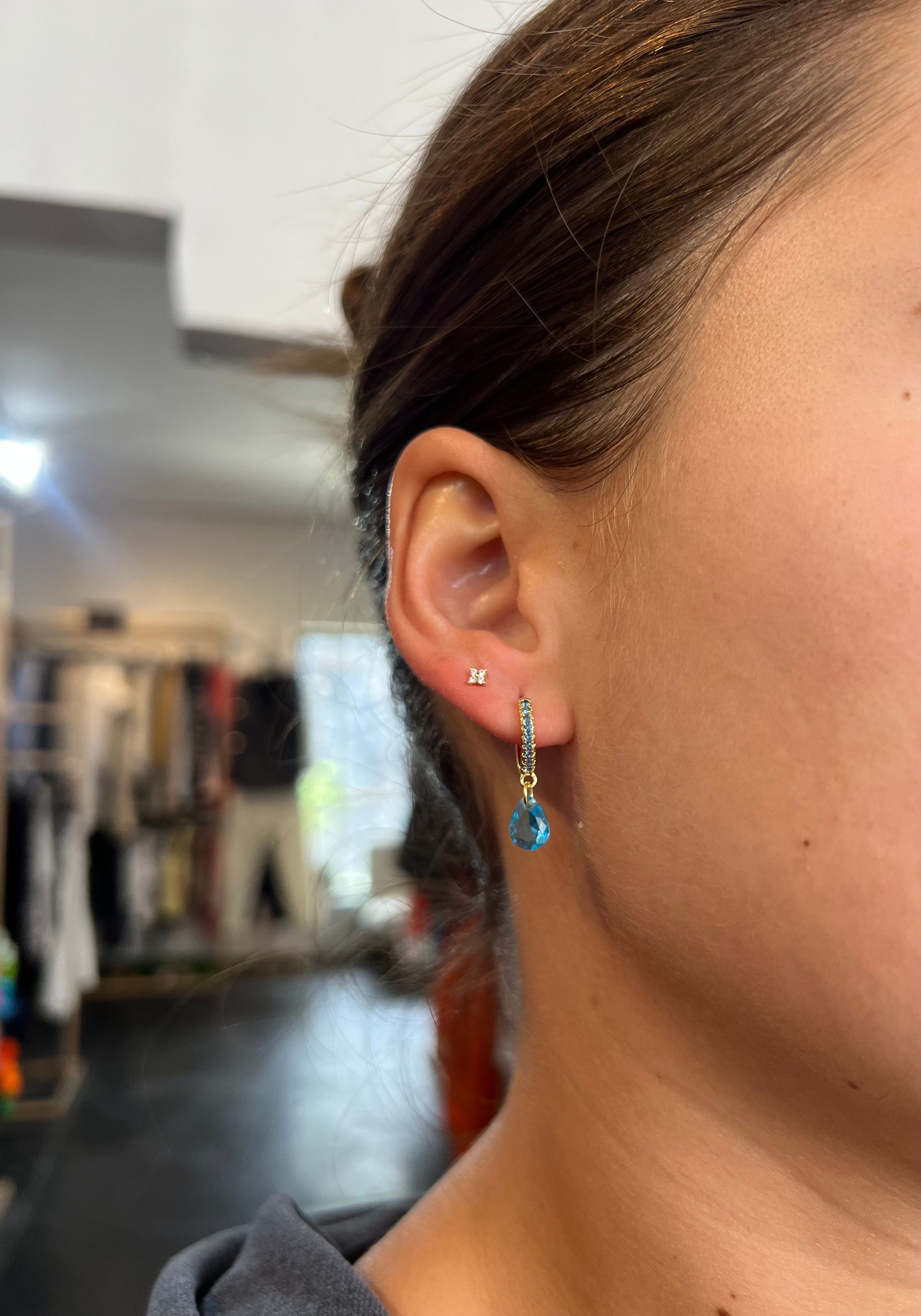 Blue crystal huggies_0