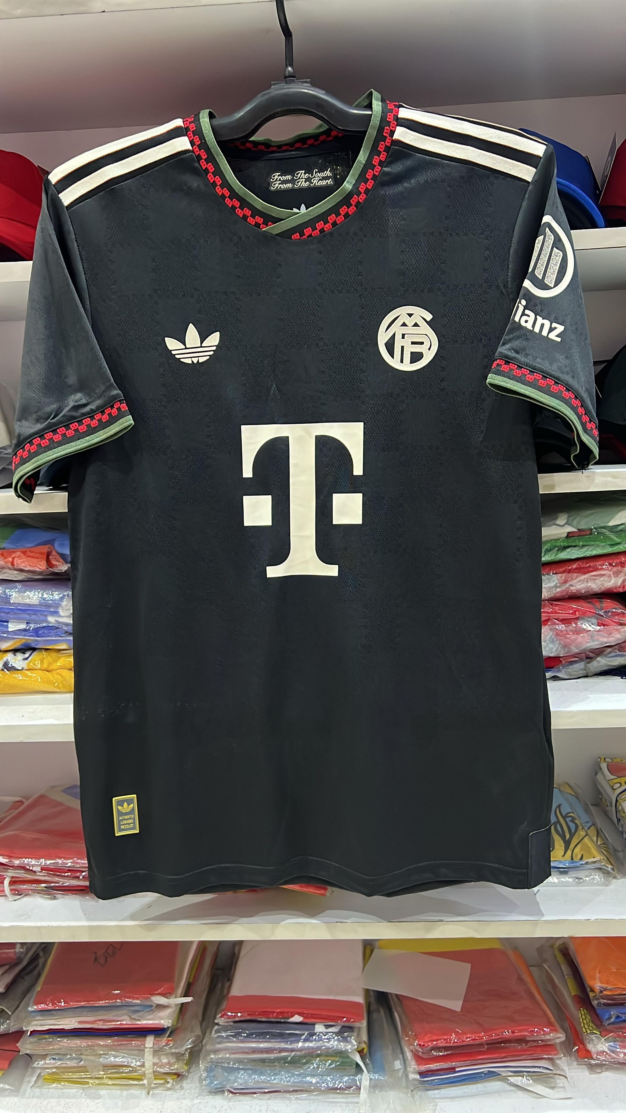 Bayern - 25/26 Black Special Edition _0