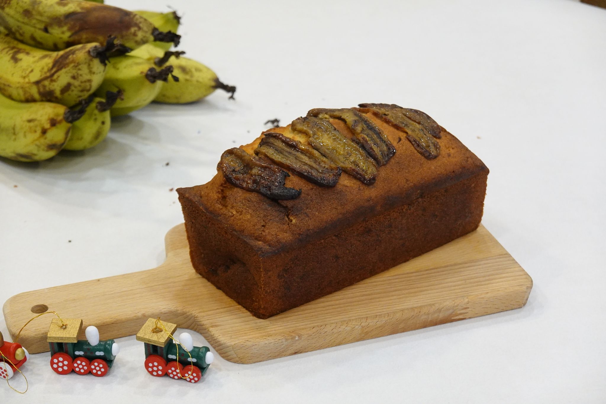 Old School Banana Cake (7")_0