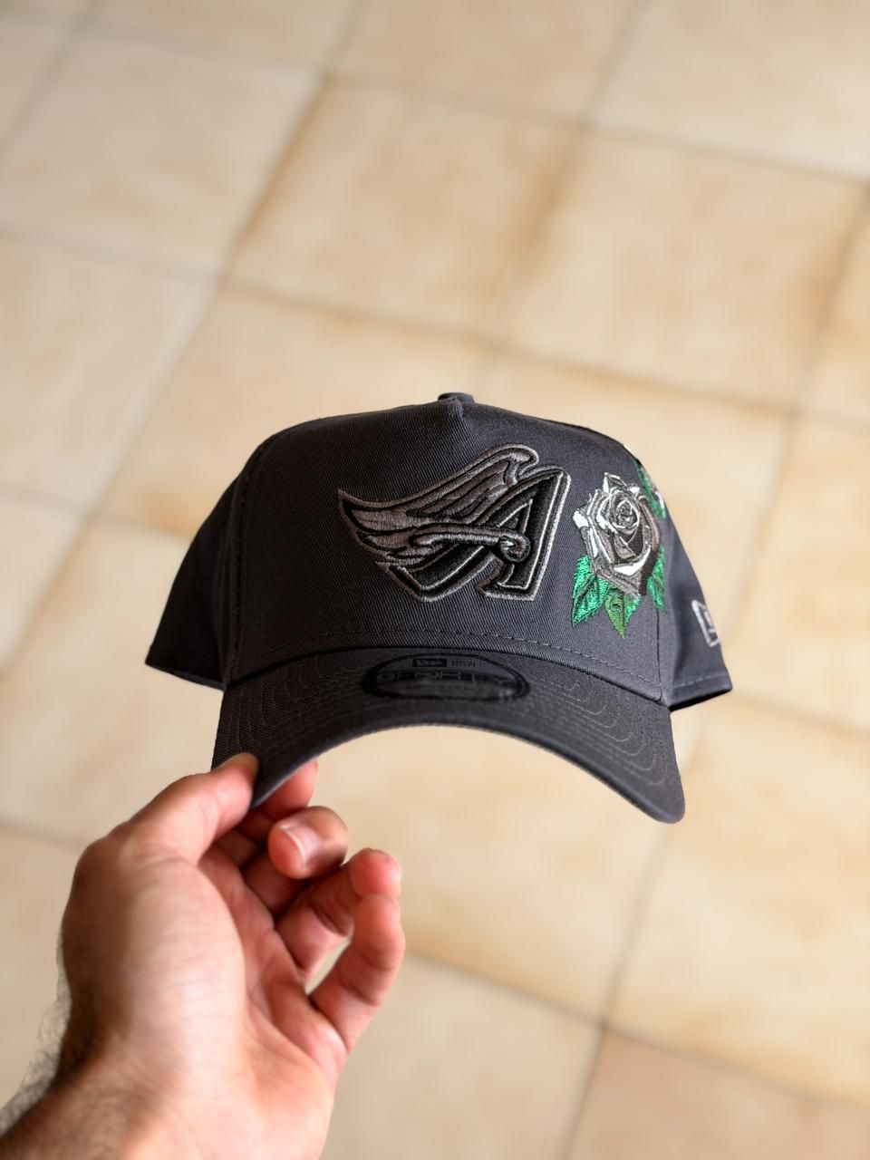 New Era 9 Forty -   Los Angeles Angels 'Gray Tonal Rose Embroidery' _0