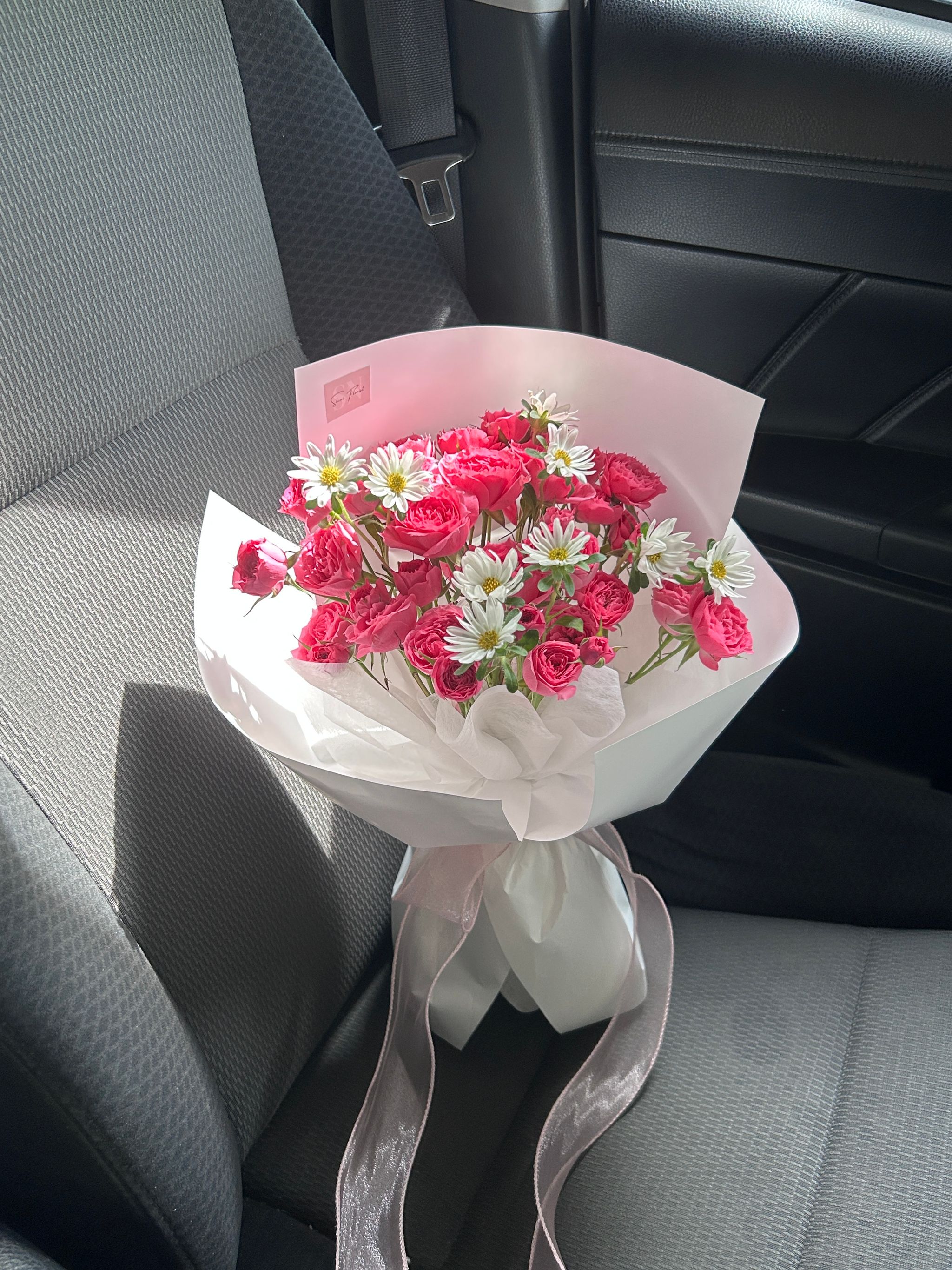 Petal Dream Flower Bouquet_0