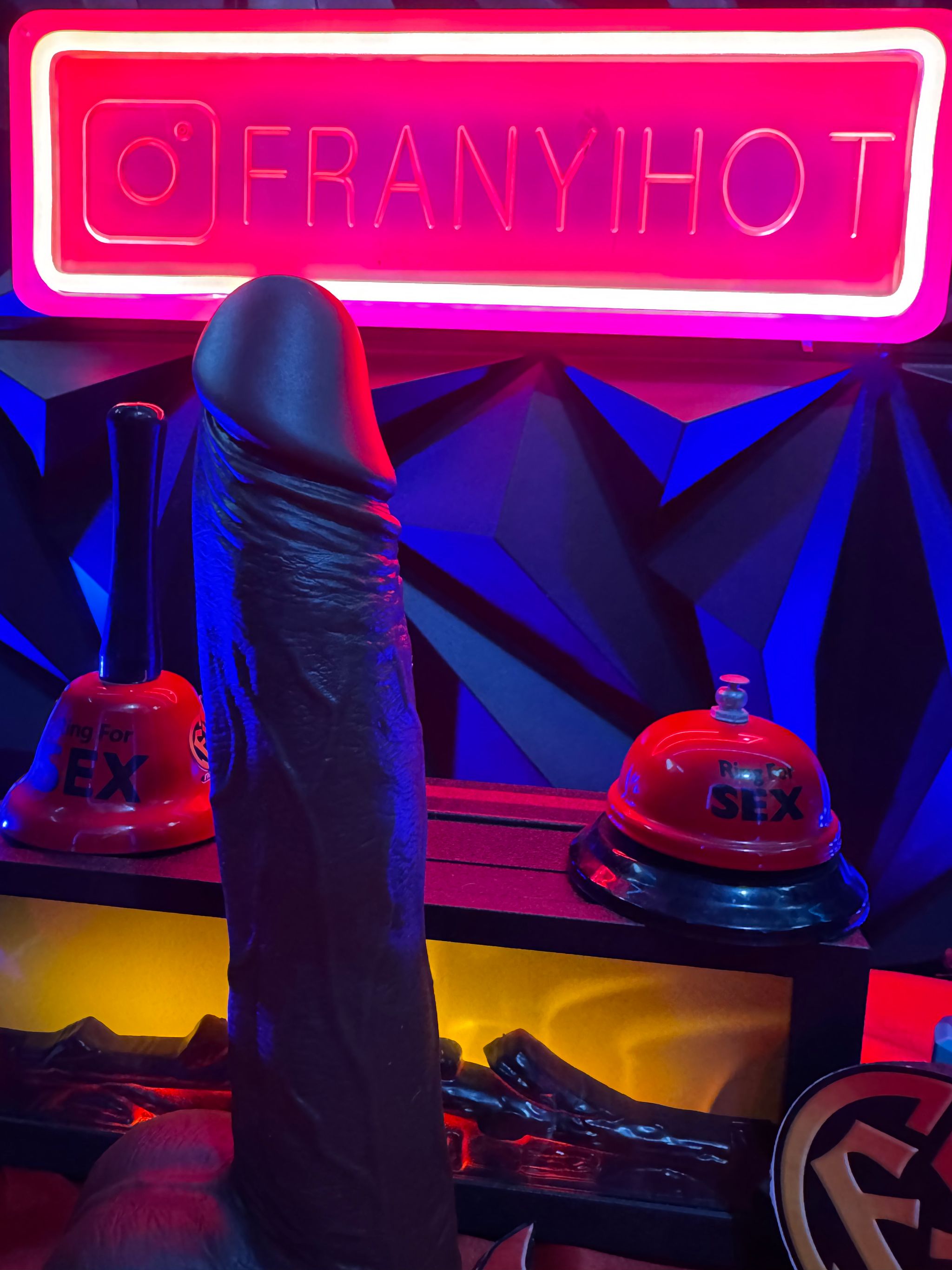 PENE REALISTA VIBRATORIO A CONTROL REMOTO _2