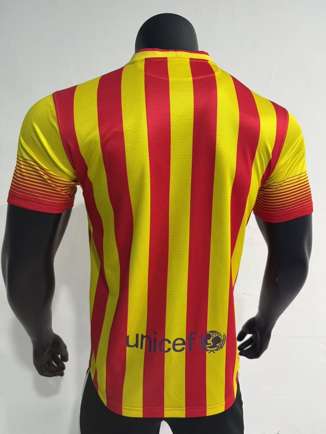 Barcelona 2013/14 Away Shirt_1