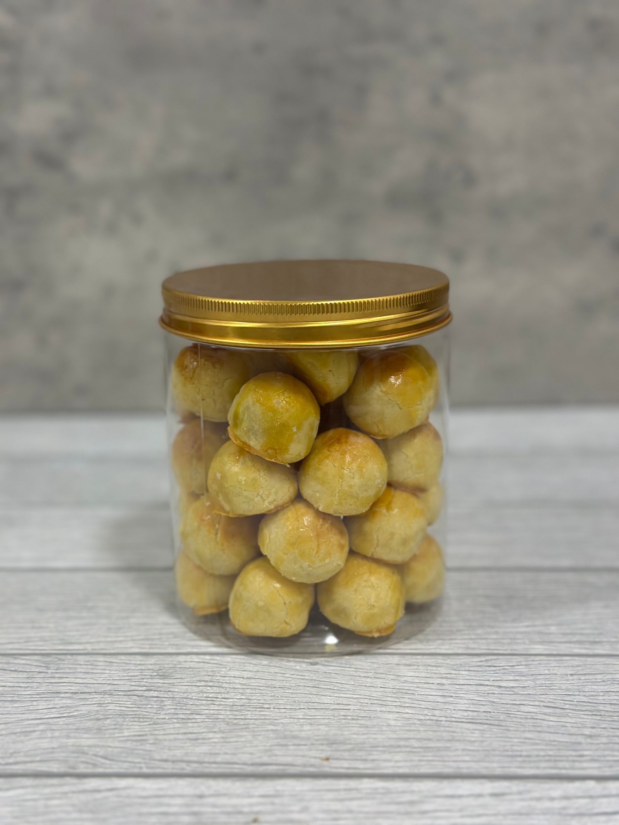 Golden Pineapple Balls (2 Flavours)_3