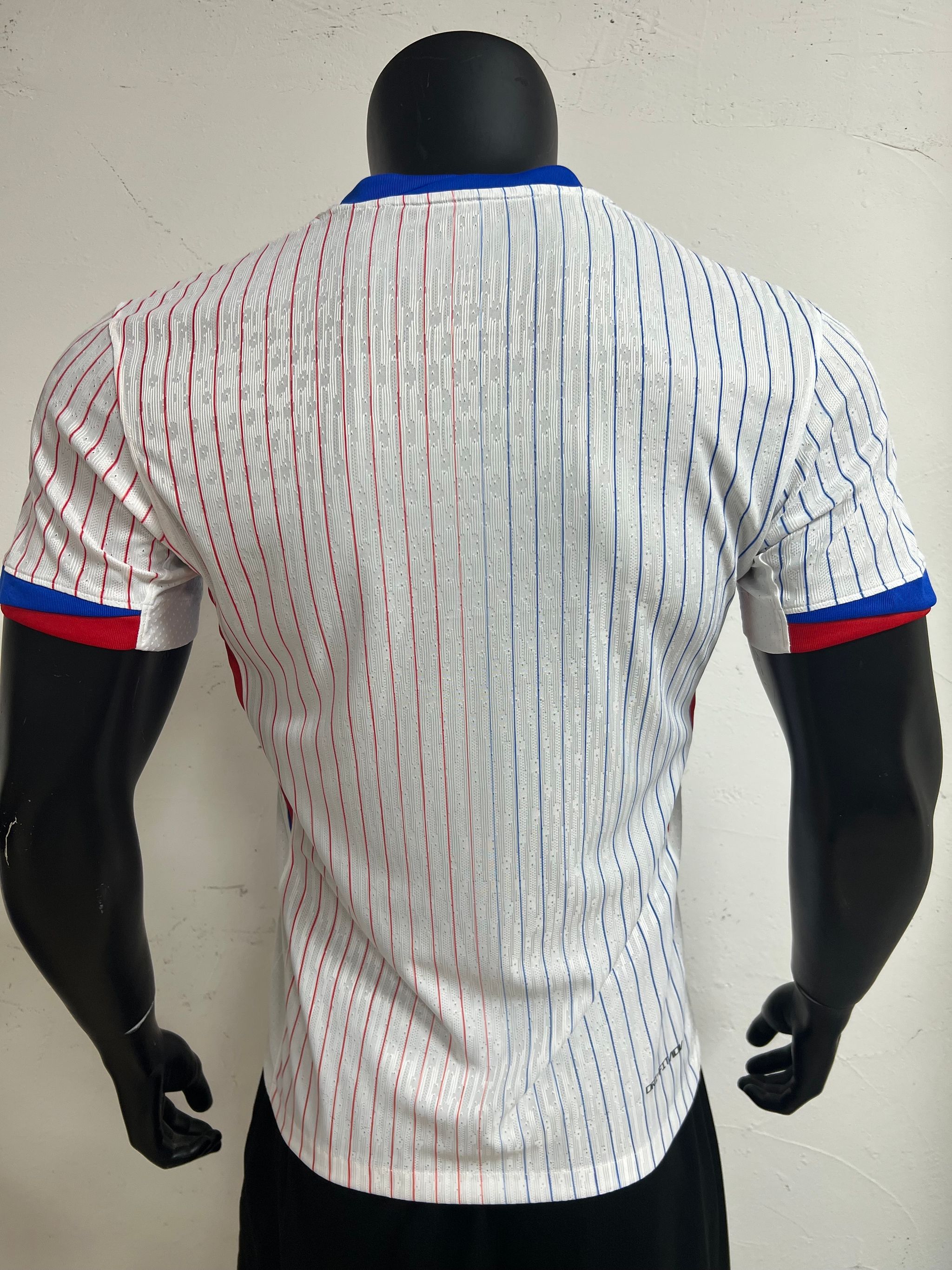 France 2024 Away Shirt (White / Blue / Red)_1