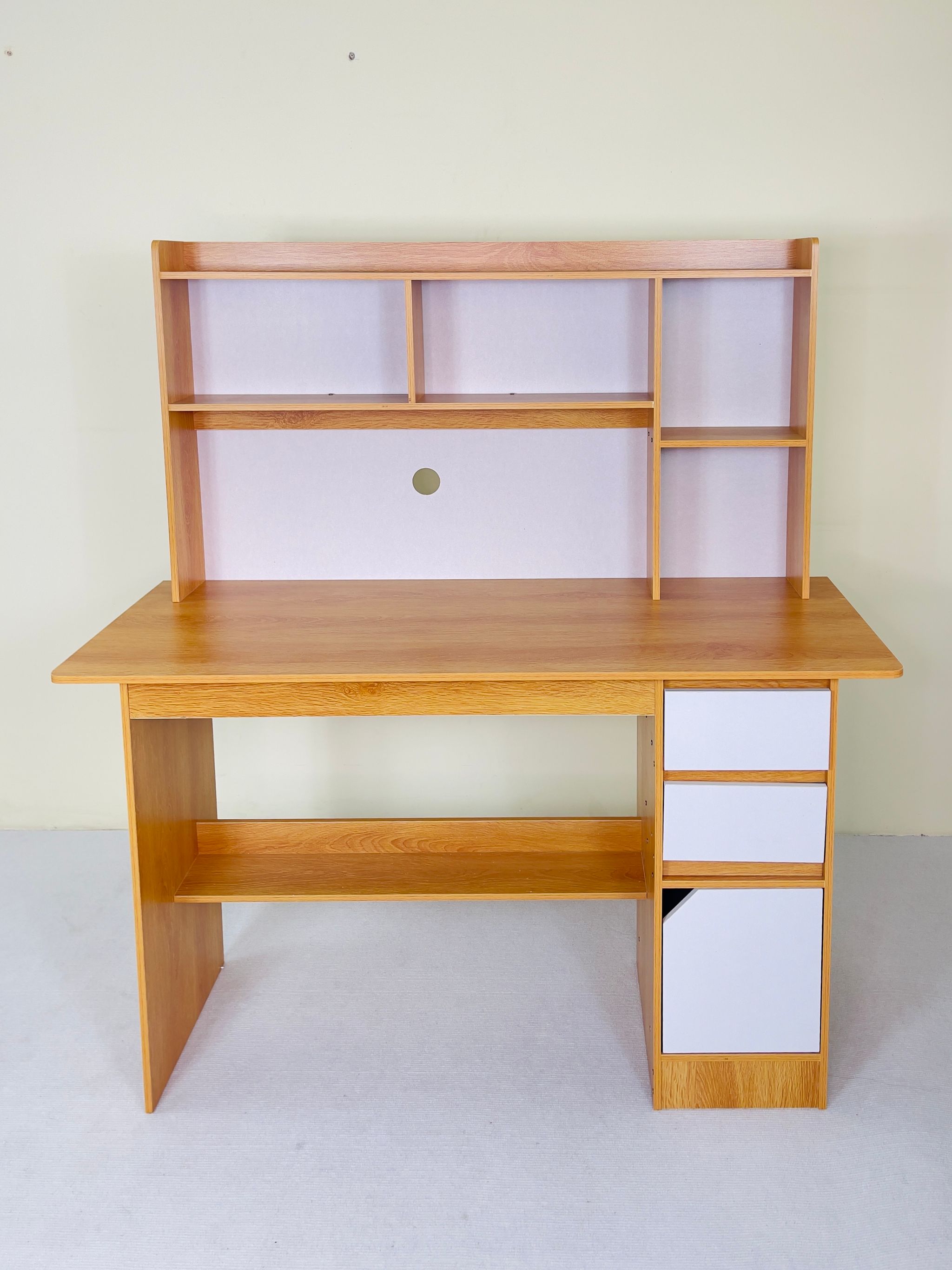 តុរៀន​ មានធ្នើរ_1