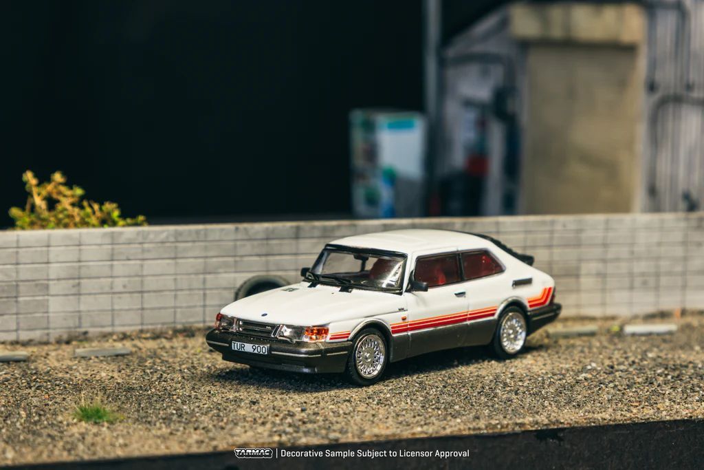 TARMAC WORKS MODEL 1/64 SAAB 900 TURBO - WHITE_0