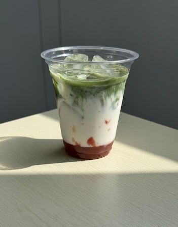 iced blushing matcha_0