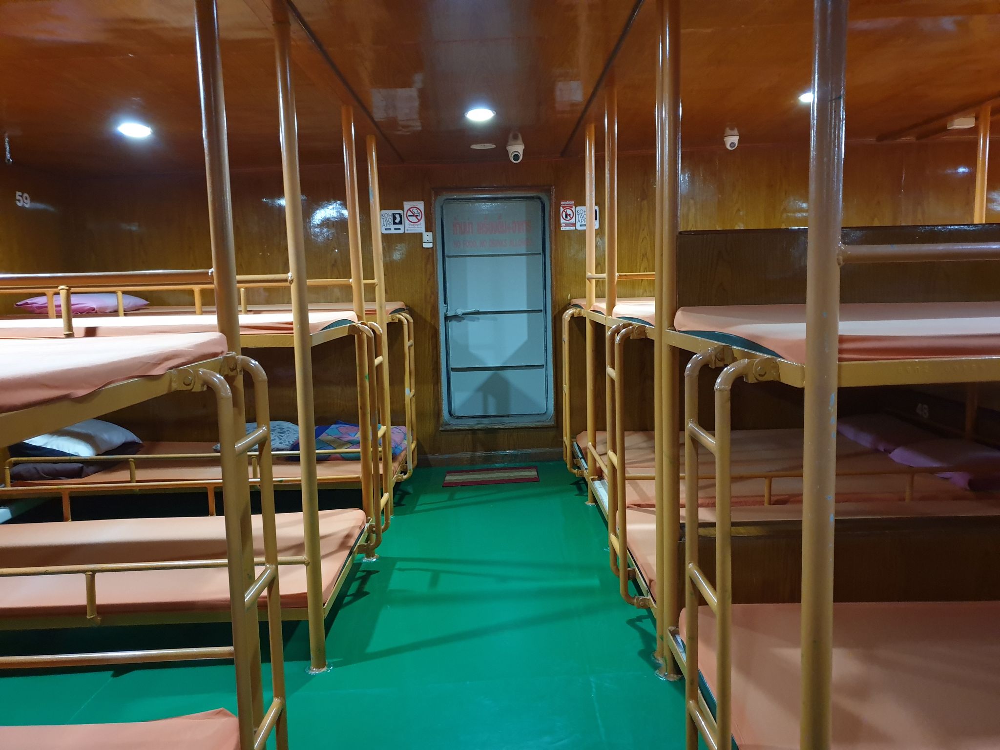 Chumphon - Koh Tao by Pontaweesin Ferry (Tue,Thu, Sat @ 21:00-05:00)_3