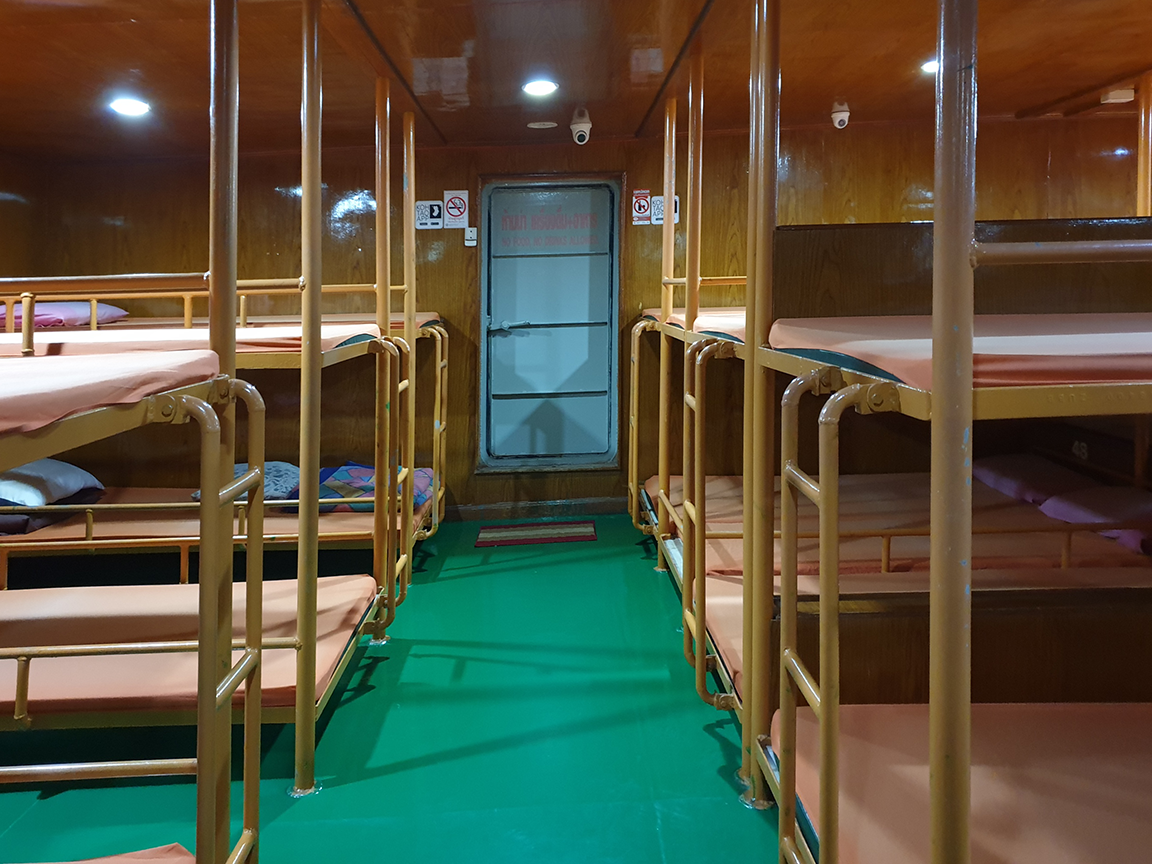 Chumphon - Koh Tao by Pontaweesin Ferry (Tue,Thu, Sat @ 21:00-05:00)_7