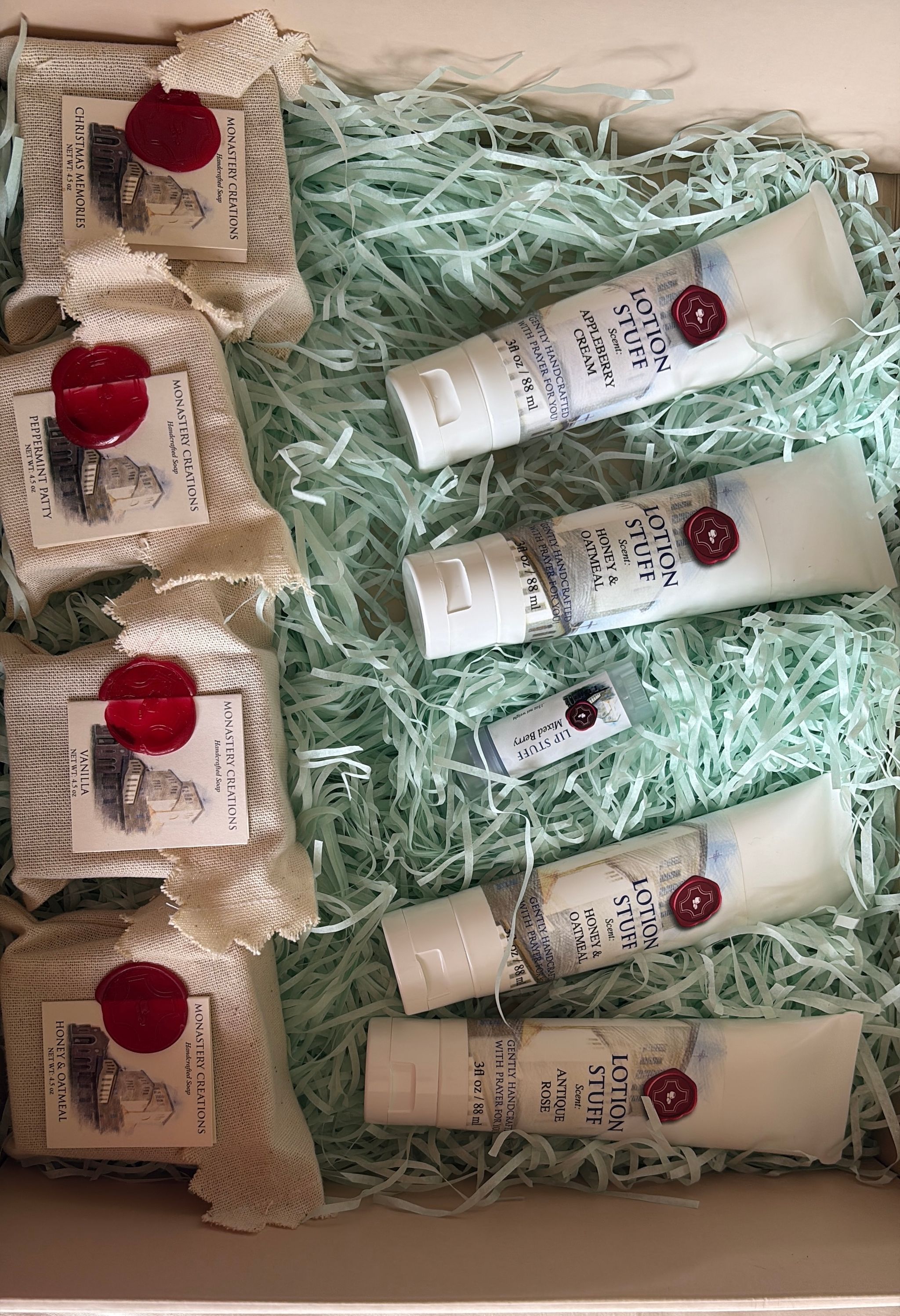 Gift Box - Specially Curated for Valentine's Day_1