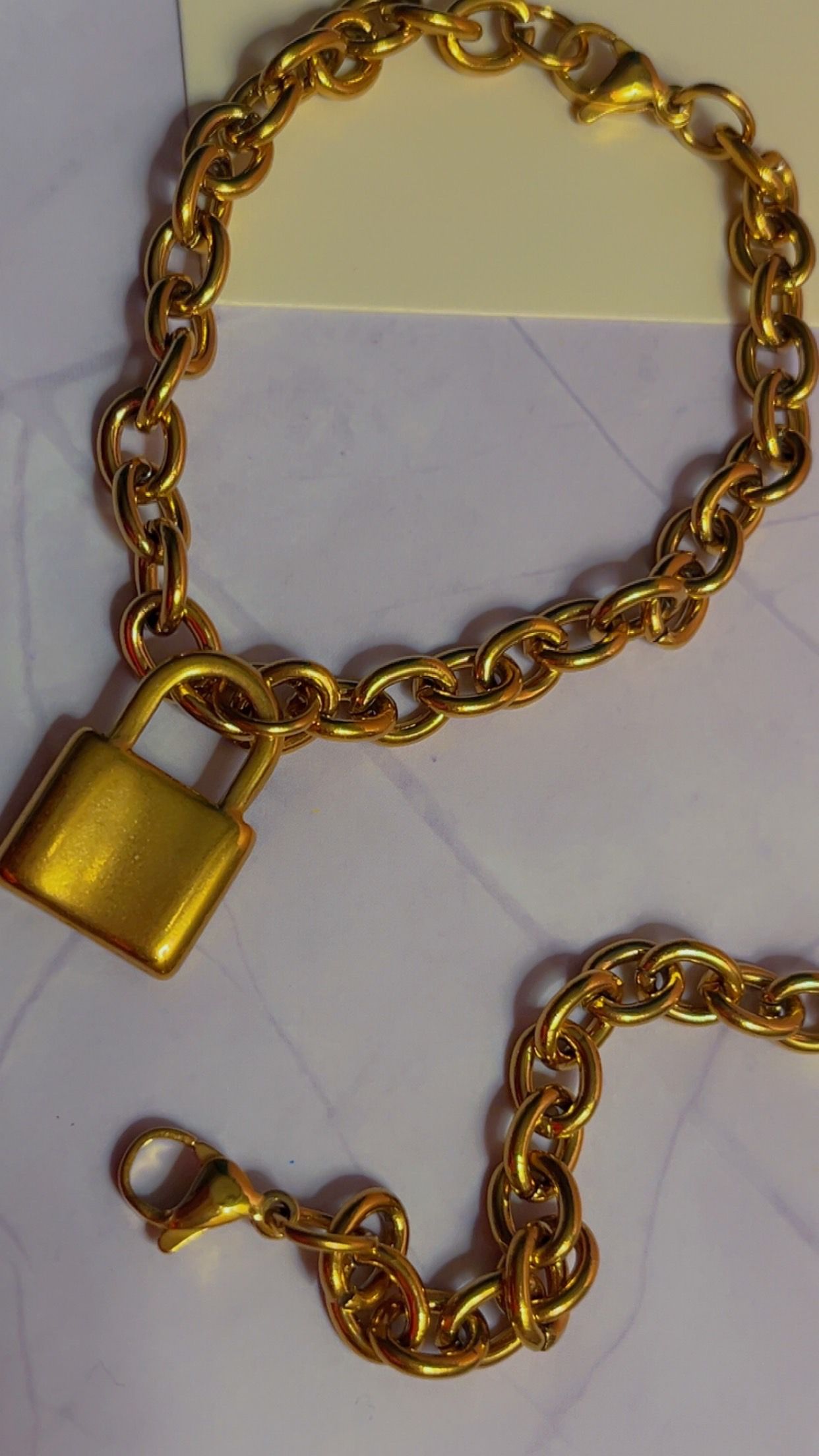 Lock Bracelet Gold_3