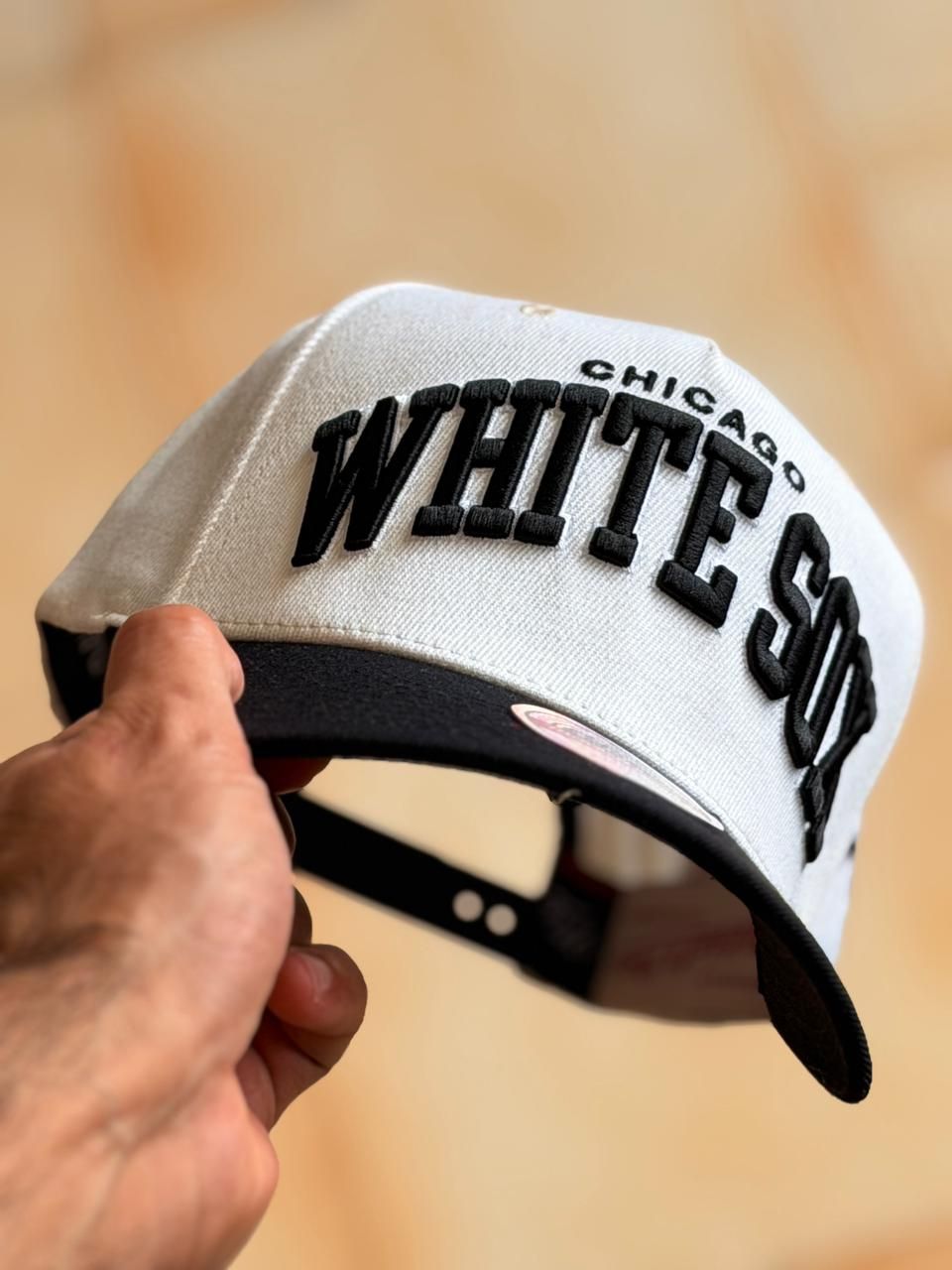Mitchell & Ness - Chicago White Sox 'Arch' MVP Snapback Cream -_0