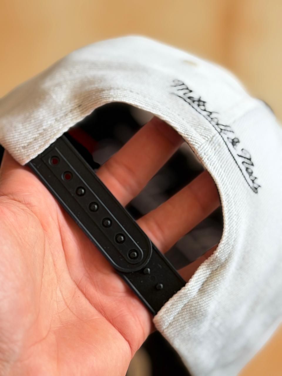 Mitchell & Ness - Chicago White Sox 'Arch' MVP Snapback Cream -_2