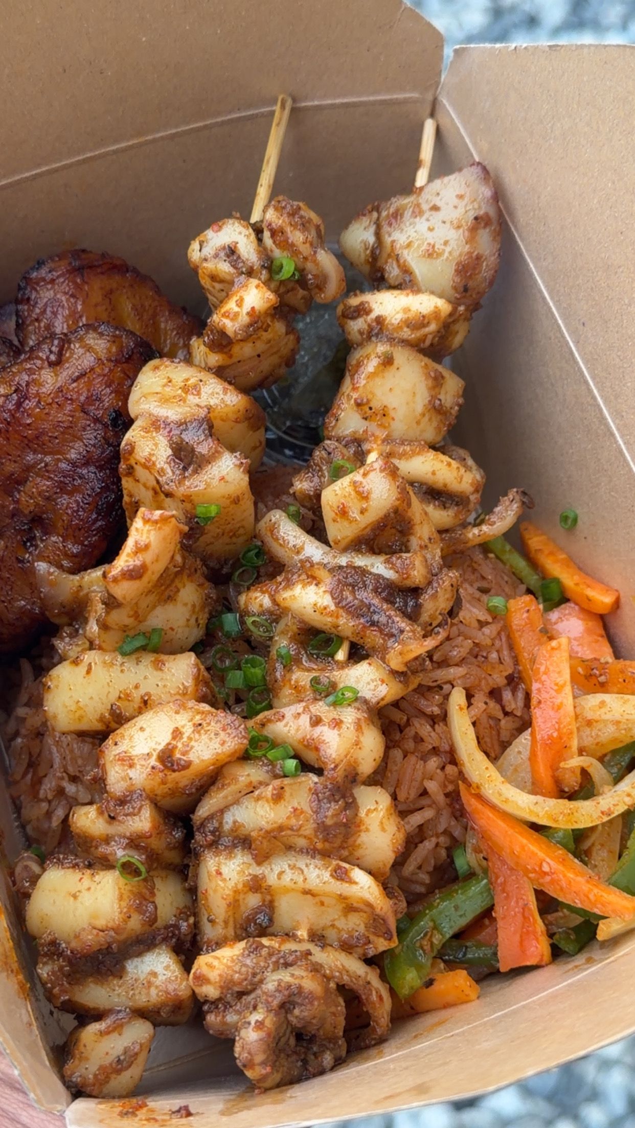 Chilli squid skewers _0