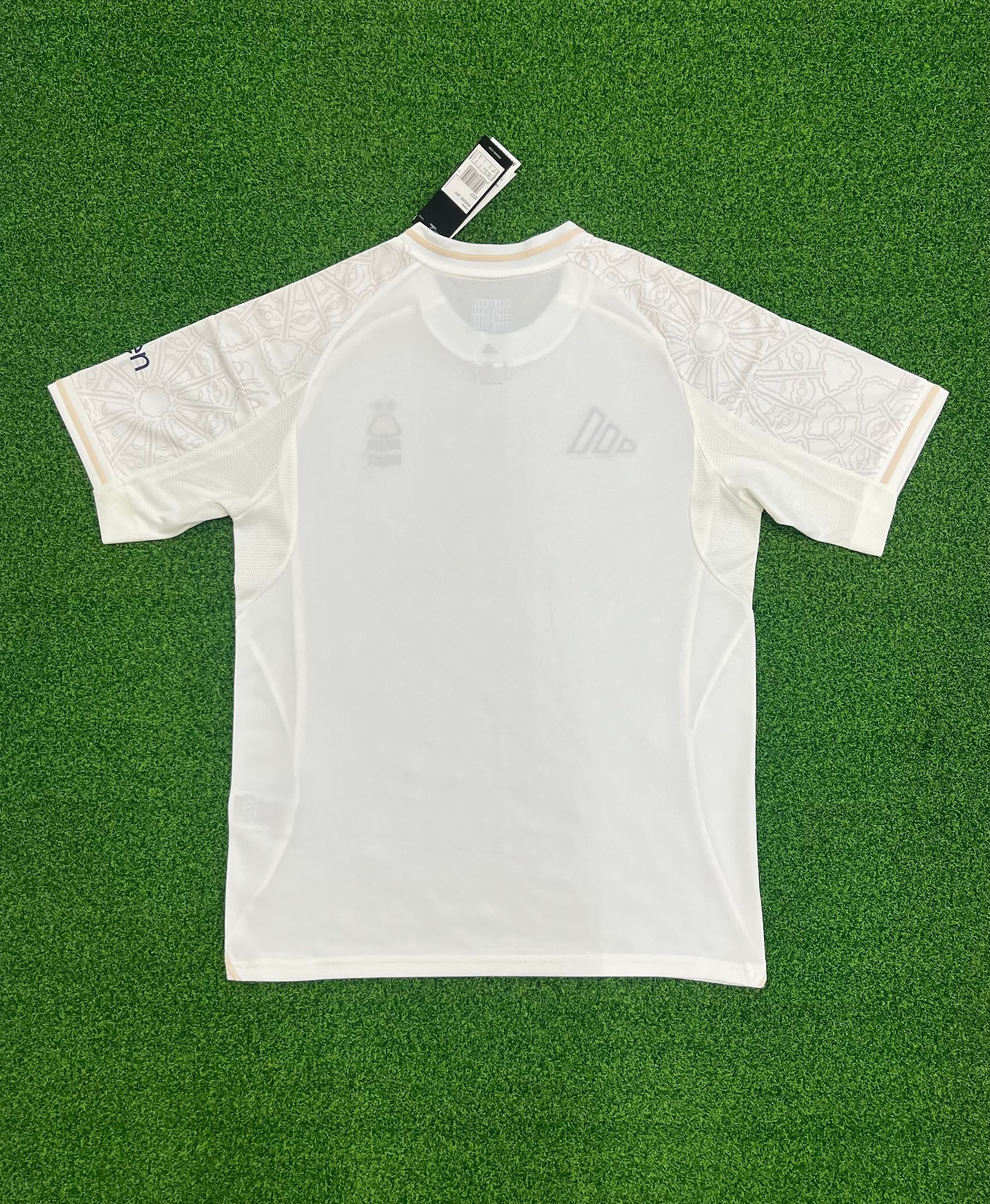 Nottingham Forest 2025/26 Away Shirt (Off-white / Orange / White)_1