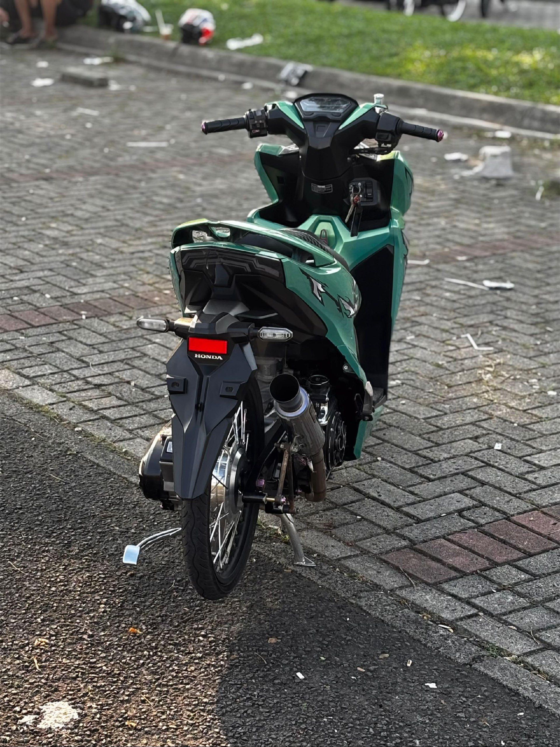VARIO 125 CBS 2023 GREEN_3
