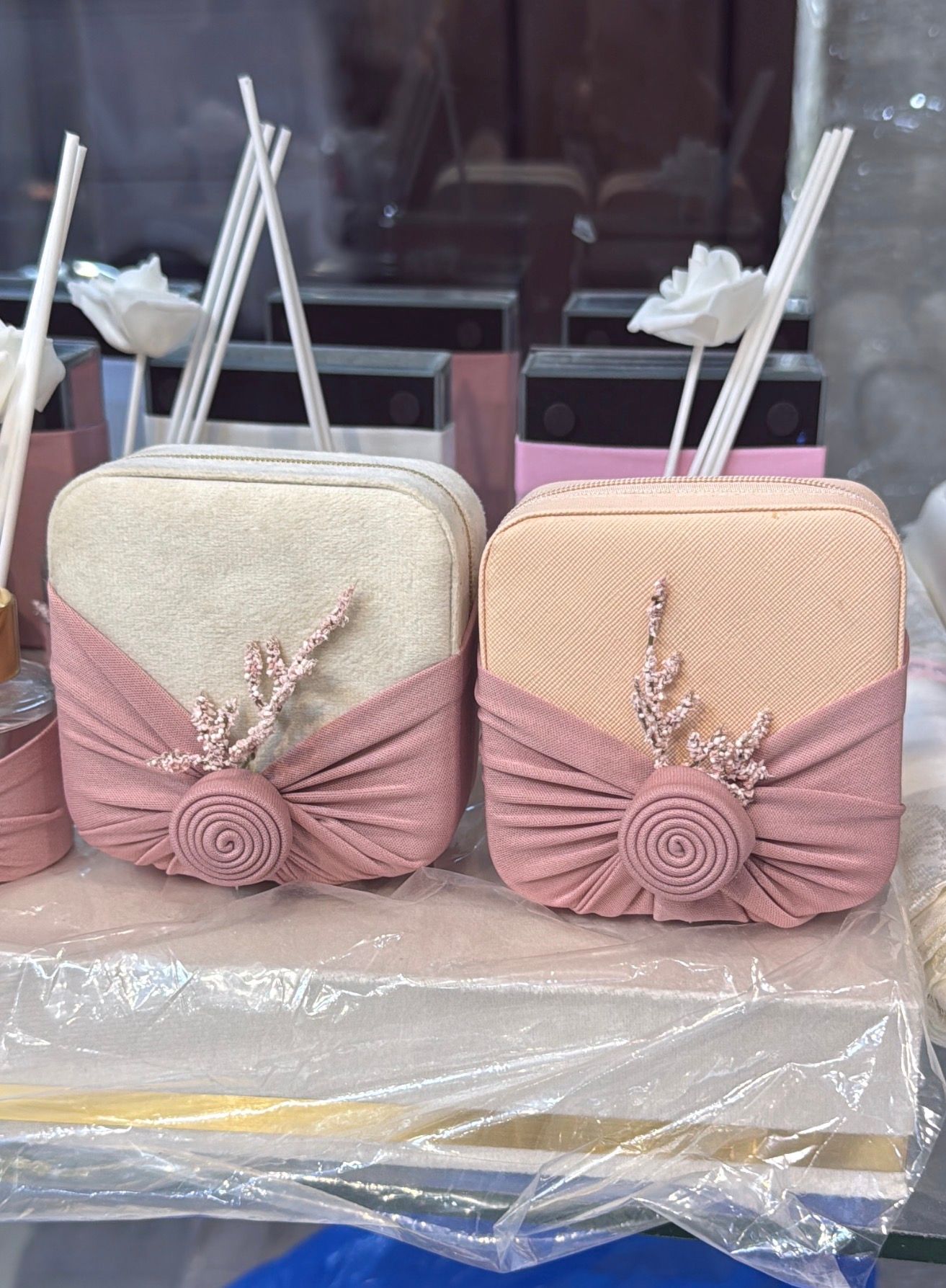 نوزيعات تنظيم المجوهرات (مجموعة من 12 حبه_0