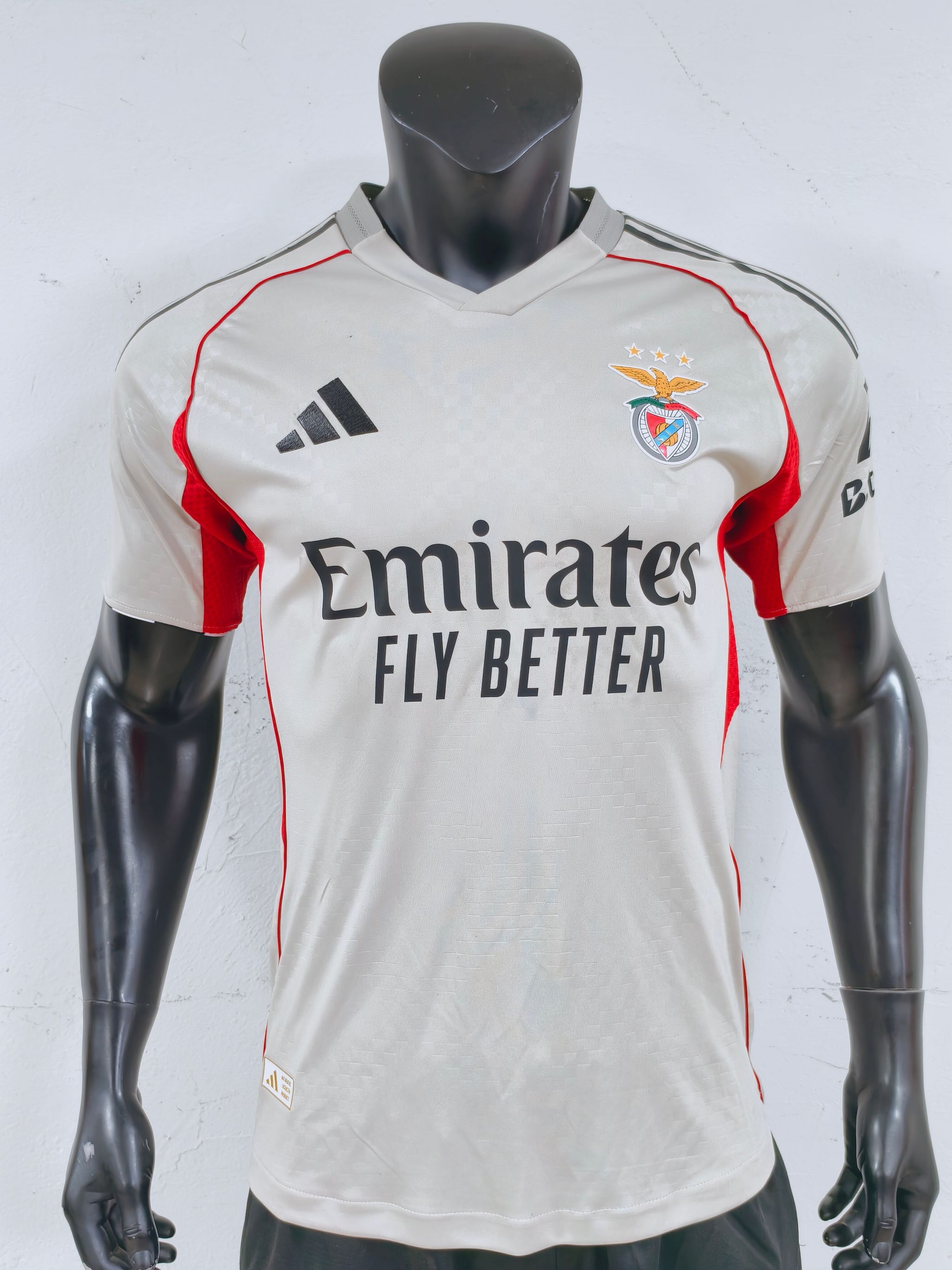 SL Benfica 2025/26 Away Shirt (Off-white / Red / Black)_7