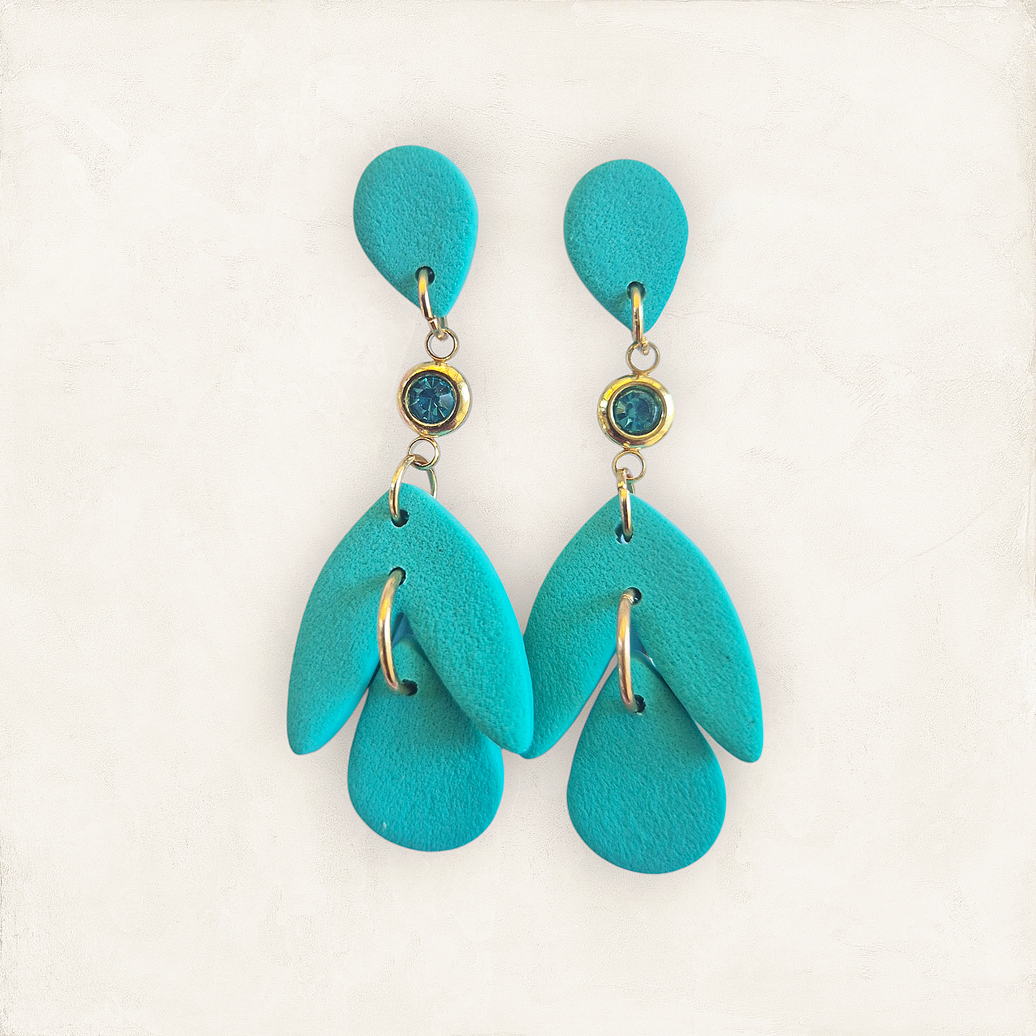 Turquoise drop with rhinestone_0