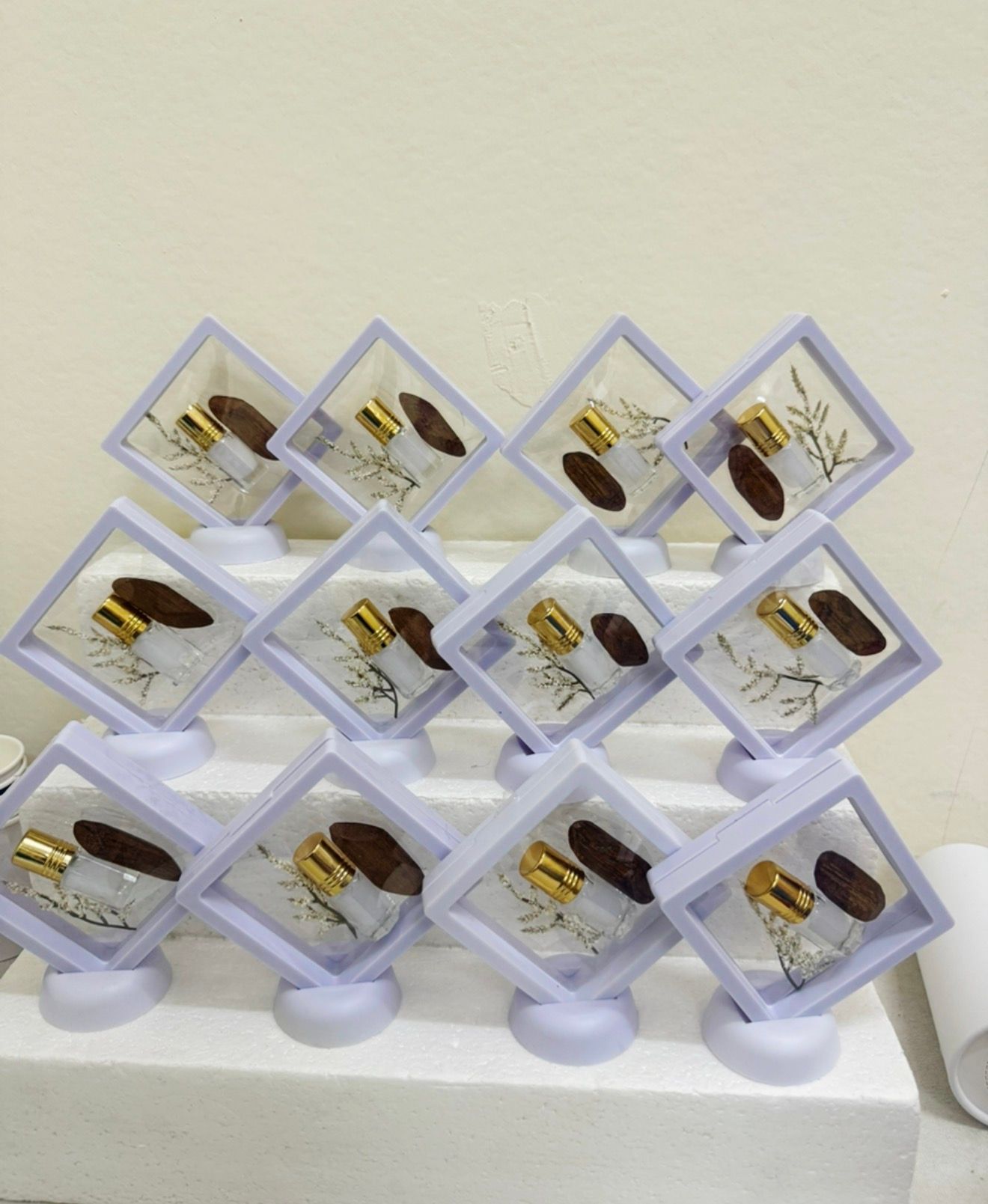 توزيعات ببرواز عطورات بروائح متعدده حسب الطلب_0