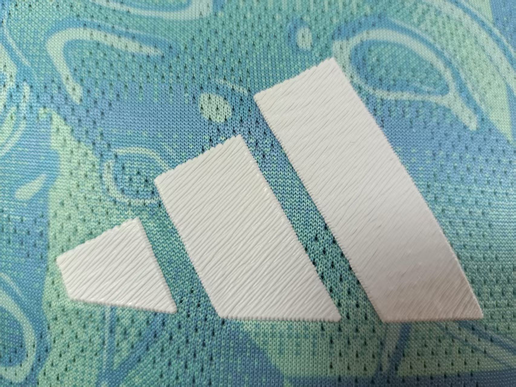 Juventus 2025/26 Away Shirt (Sky blue / Yellow / White)_2