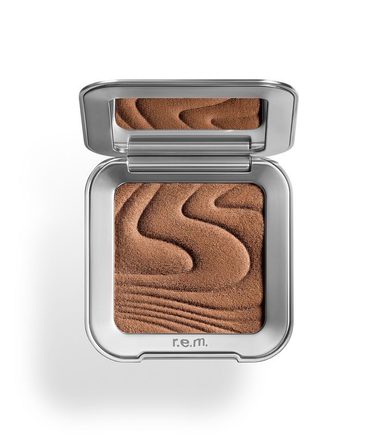 r.e.m Beauty Hpernova Satin Matte Finish Bronzer_2