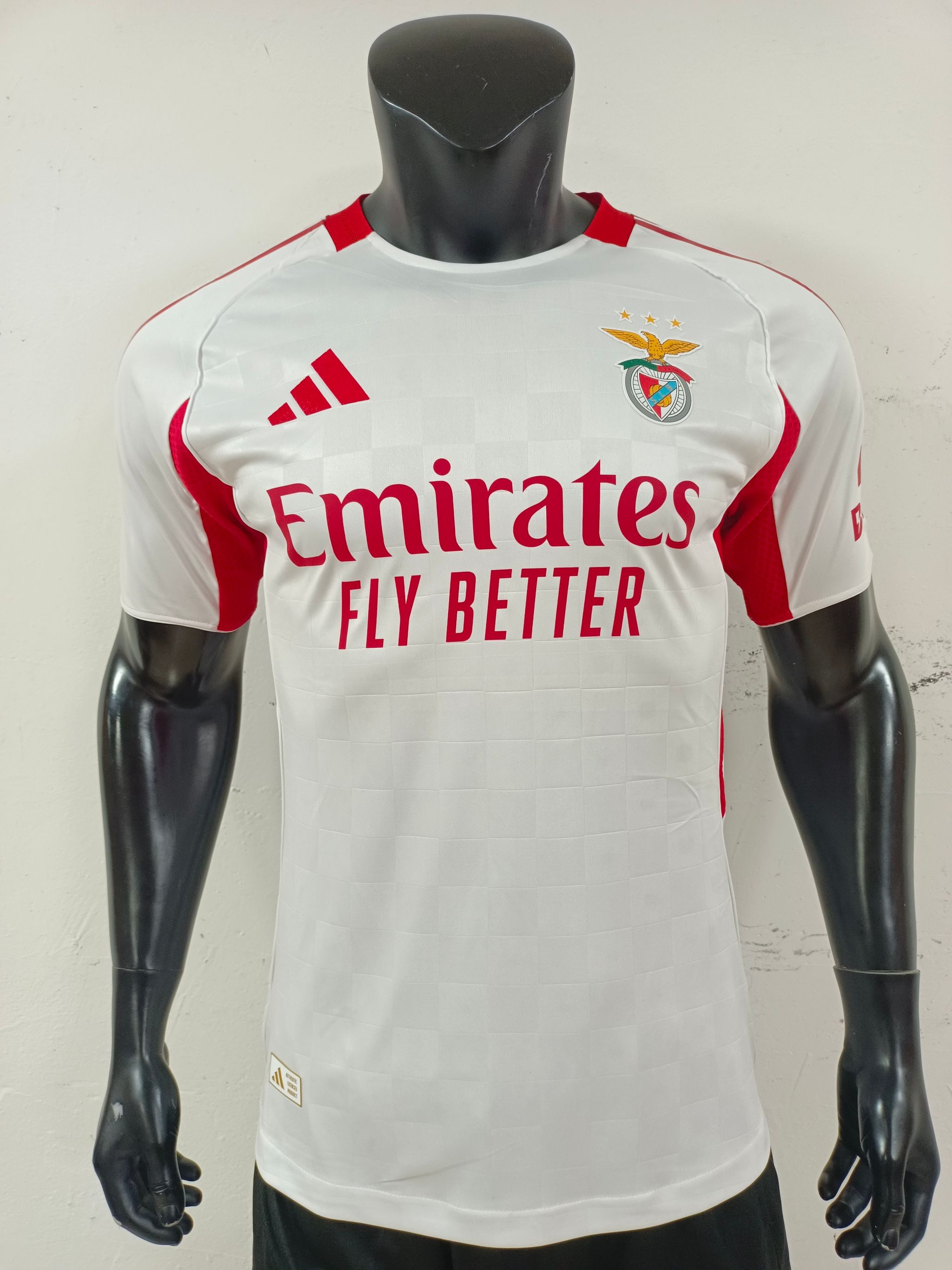 SL Benfica 2025/26 Third Shirt (White / Red)_0