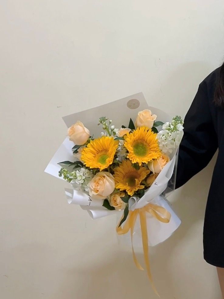 Marigold Whisper Bouquet_2