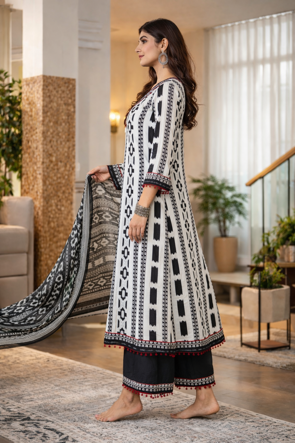 Elegant Black & White Printed Suit Set_1
