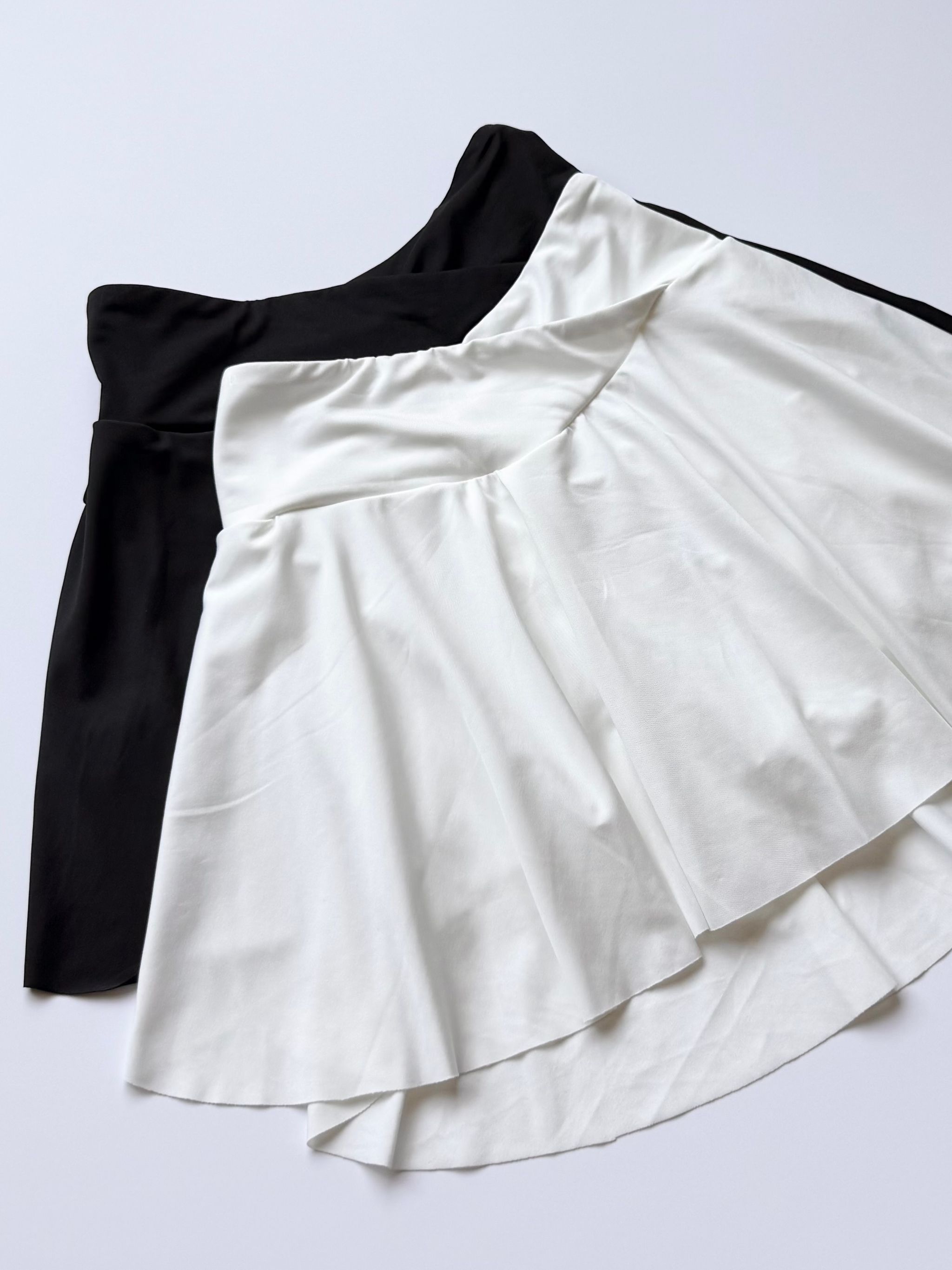 Faldas V Cut — Talla S_1