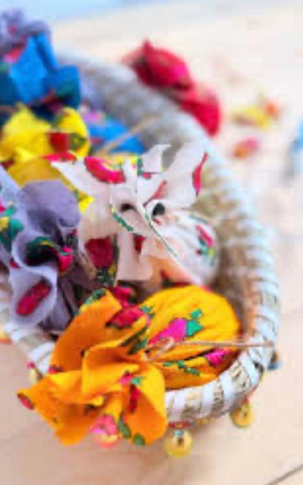 توزيعات غُمرة تراثية – صُرَر حناء وبخور درزن (12 قطعة)_0