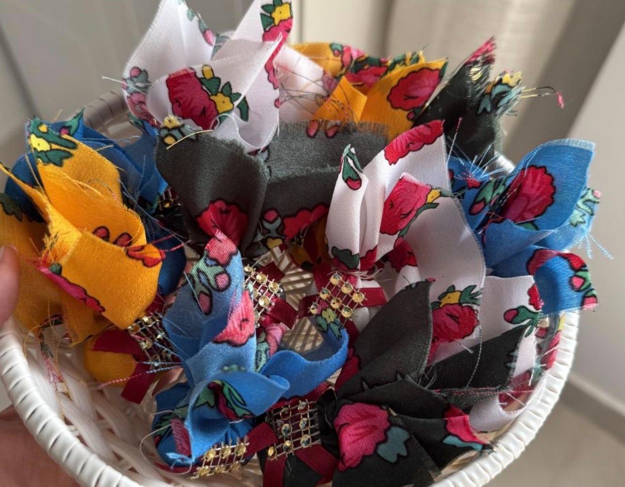 توزيعات غُمرة تراثية – صُرَر حناء وبخور درزن (12 قطعة)_1