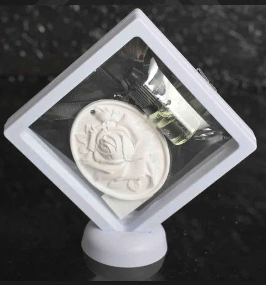 فواحات سياره ببرواز ابيض _0