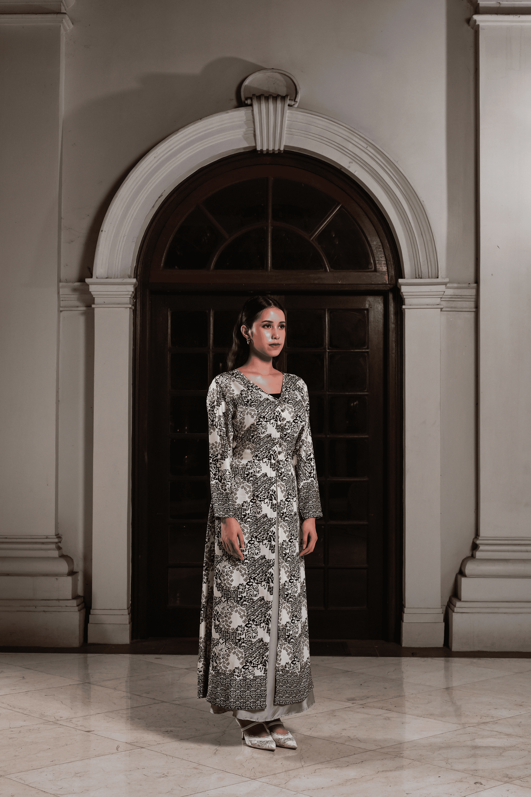 Anggun Alam - White Batik_2