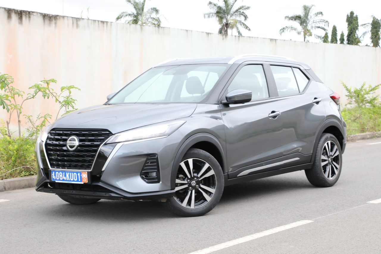 NISSAN KICKS 2020 GRISE_0