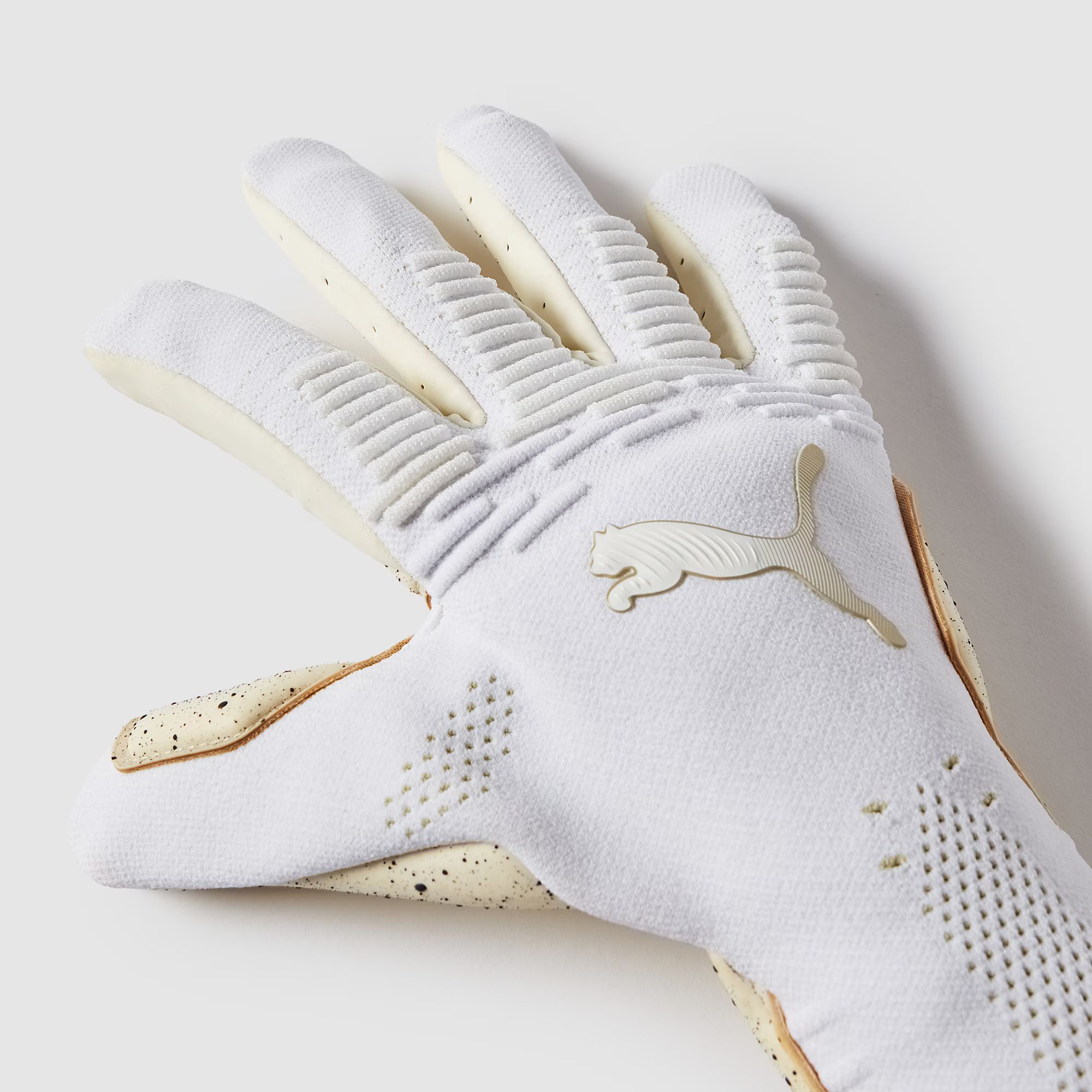 PUMA Future 8 Ultimate Negative Cut GK Gloves_2