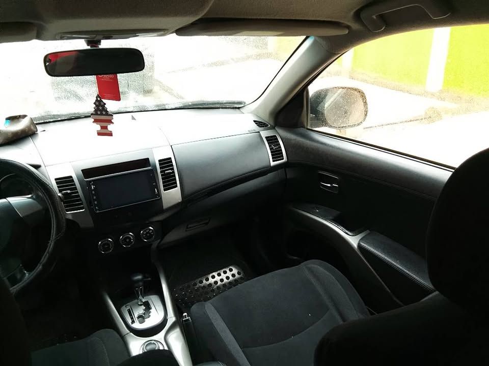 MITSUBISHI OUTLANDER  2011 NOIR_6