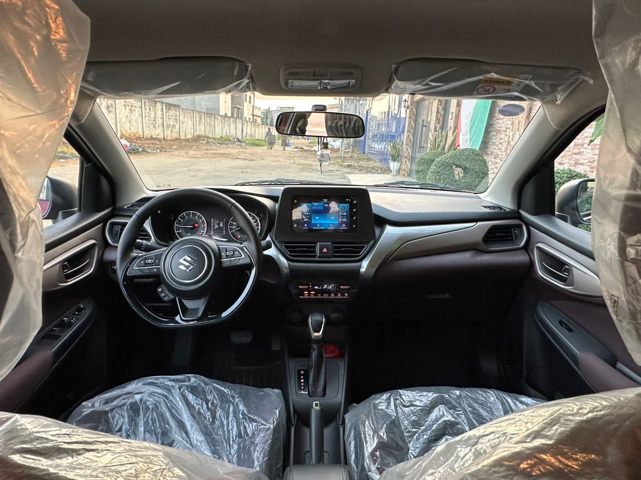 SUZUKI FRONX 2025 ROUGE_5