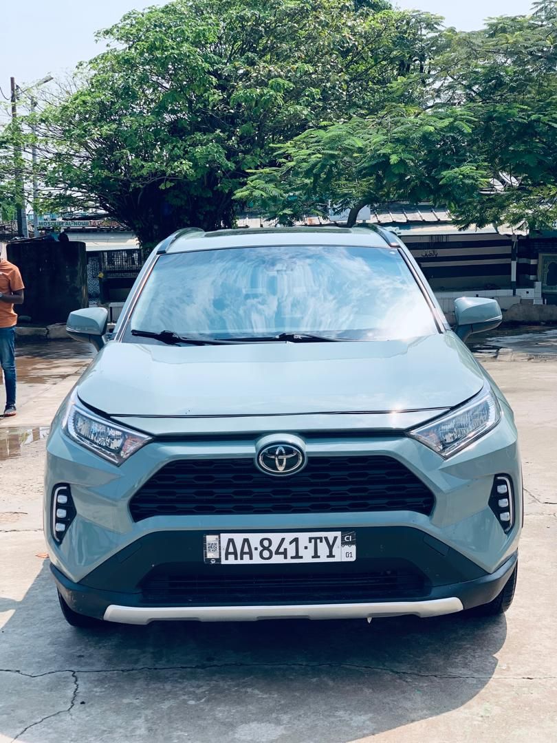 TOYOTA RAV4 2025 VERTE_1